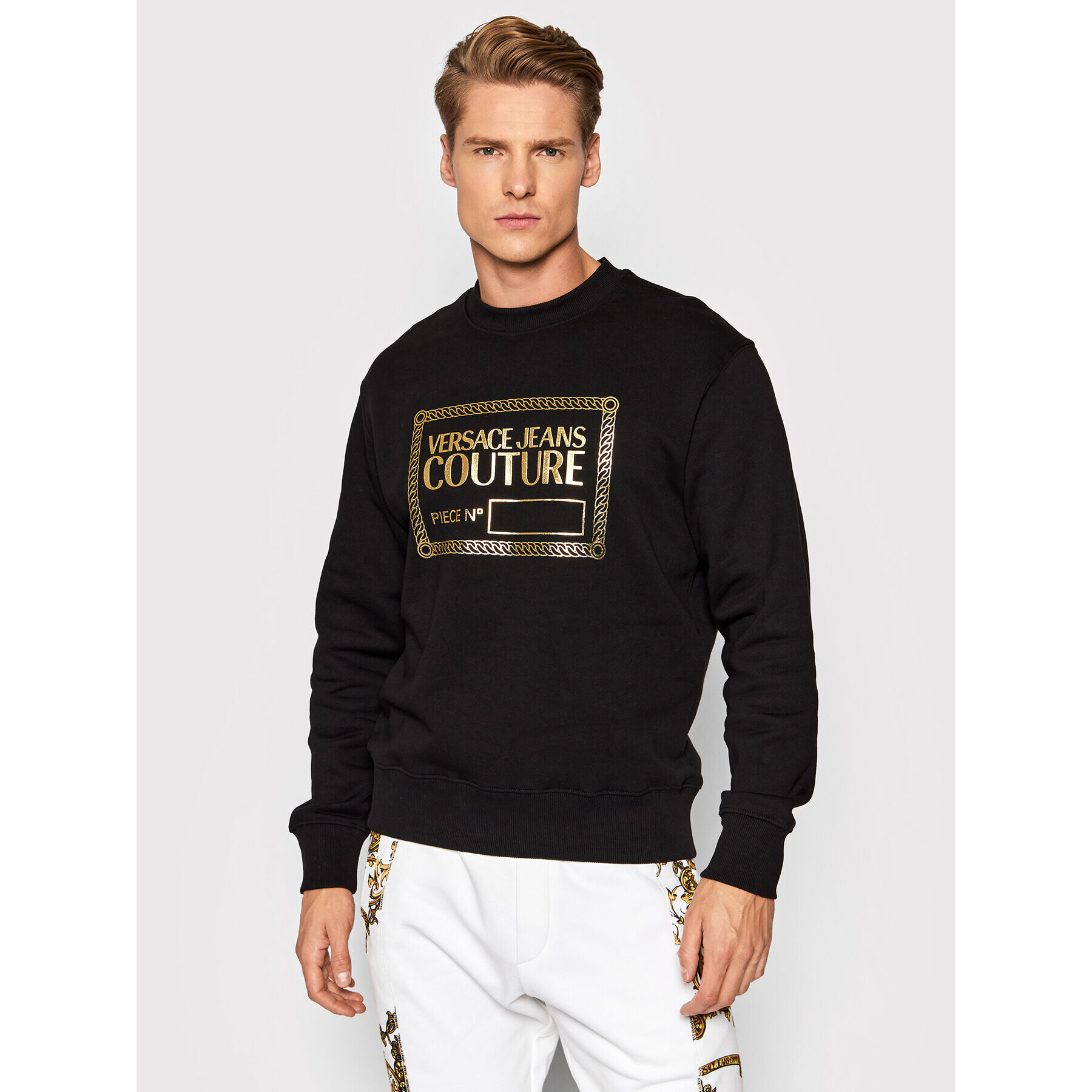 Versace Jeans Couture Суитшърт 71GAIT15 Черен Regular Fit - Pepit.bg