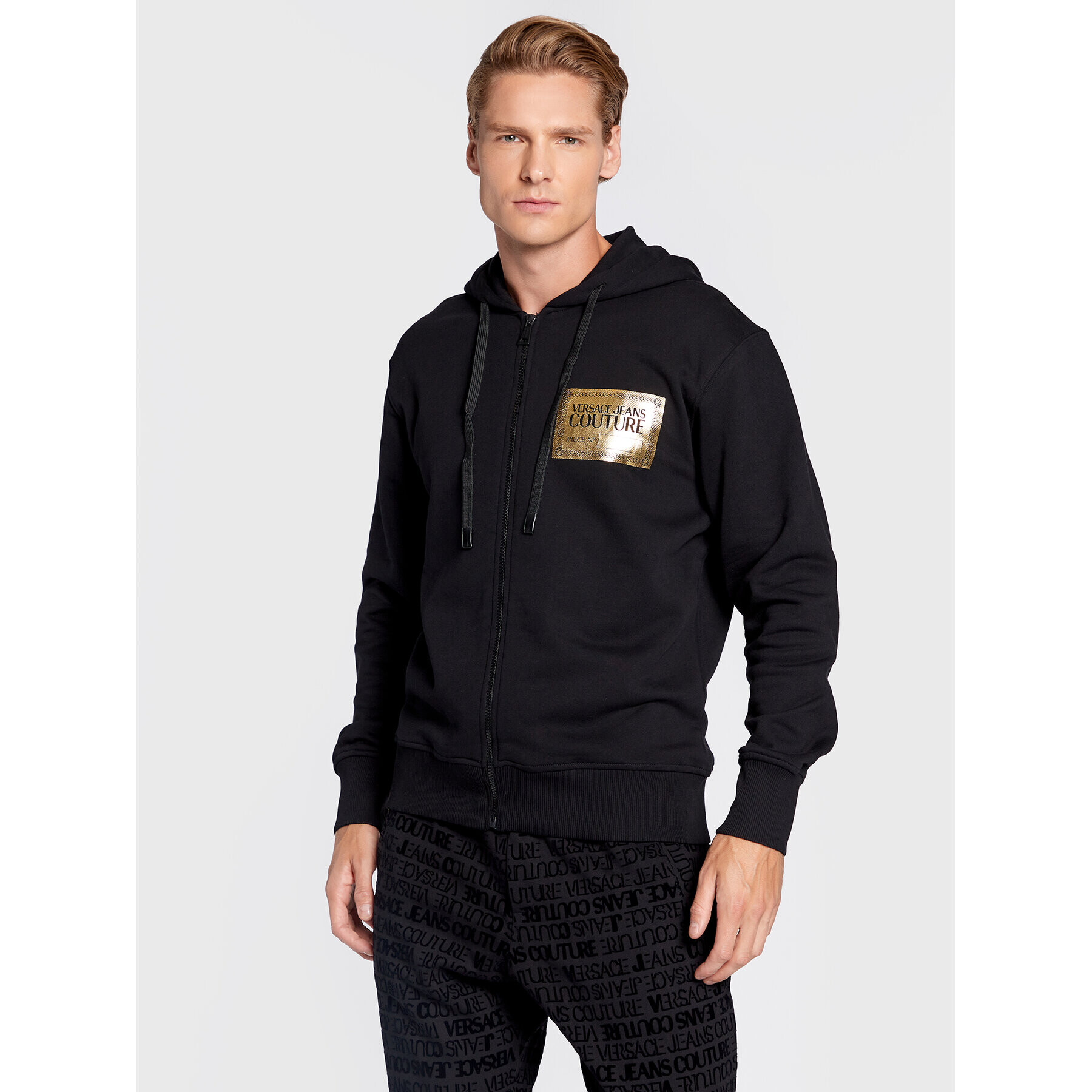 Versace Jeans Couture Суитшърт 73GAIG02 Черен Regular Fit - Pepit.bg