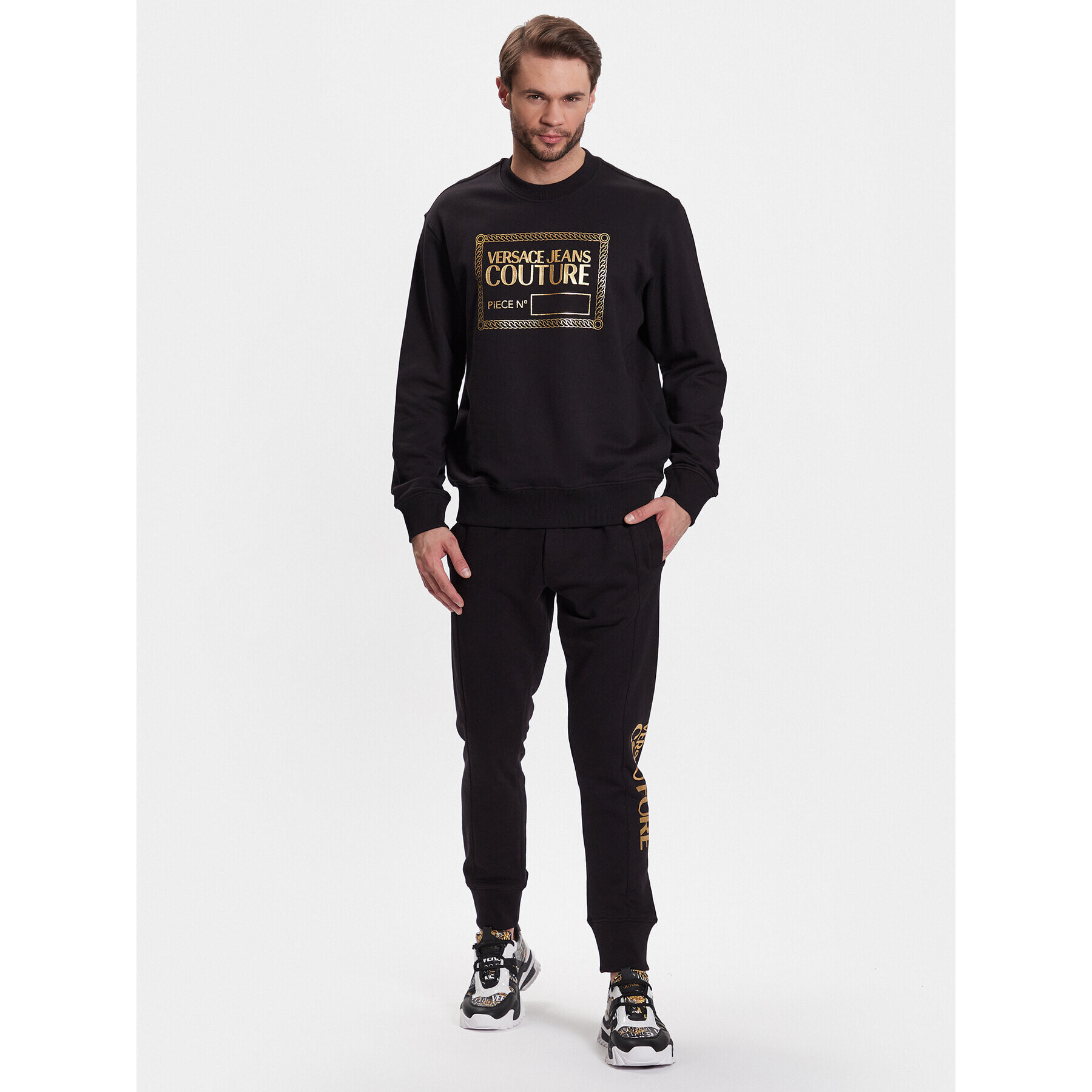 Versace Jeans Couture Суитшърт 74GAIT11 Черен Regular Fit - Pepit.bg