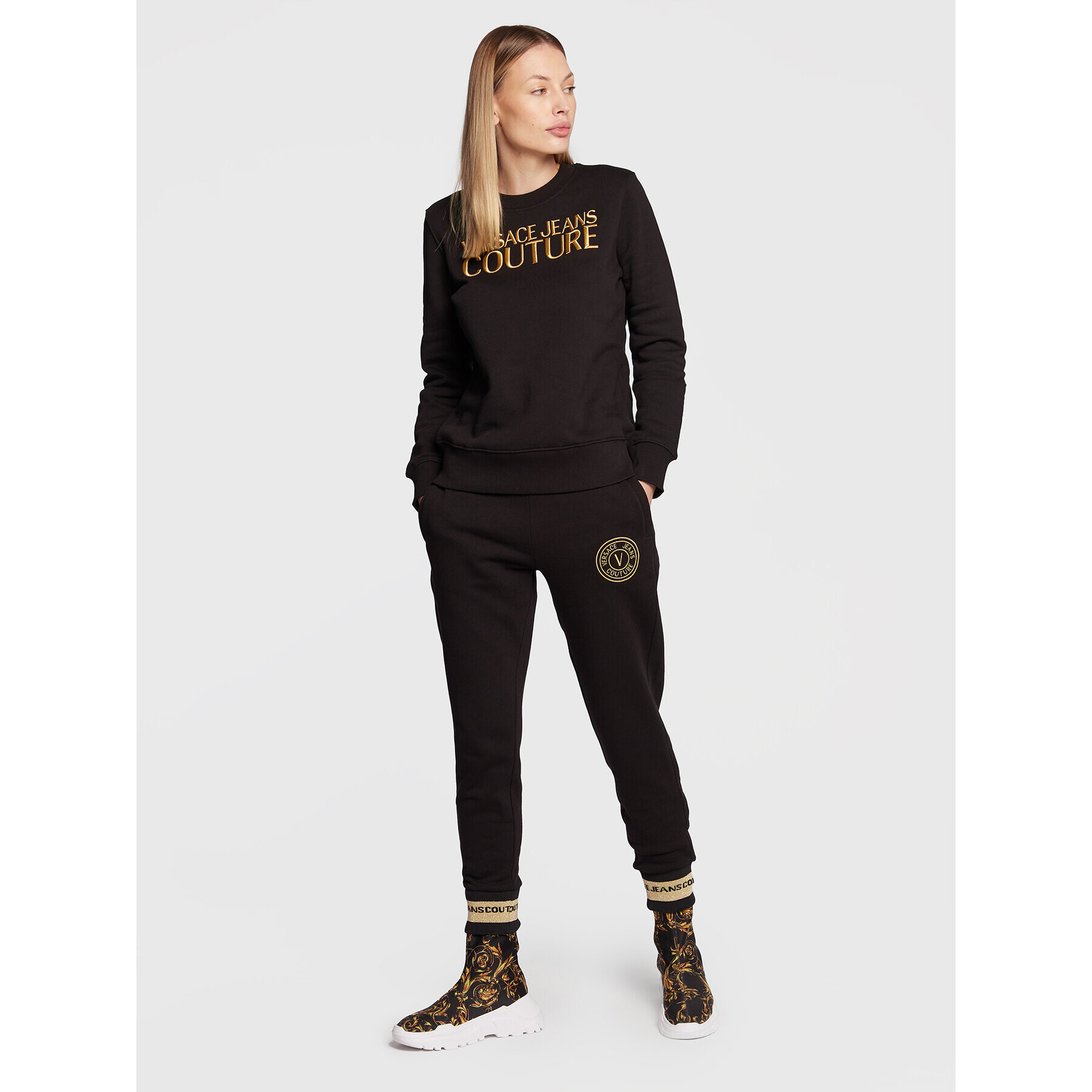 Versace Jeans Couture Суитшърт Logo 73HAIT01 Черен Regular Fit - Pepit.bg