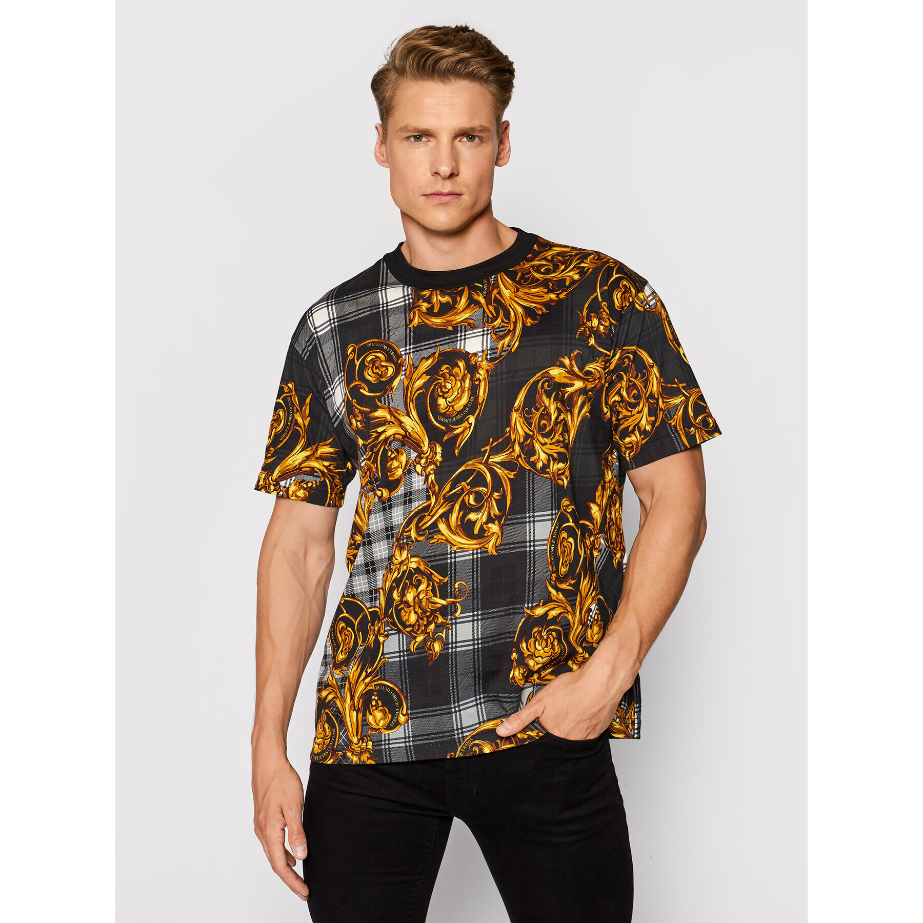 Versace Jeans Couture Тишърт 71GAH6R6 Черен Regular Fit - Pepit.bg