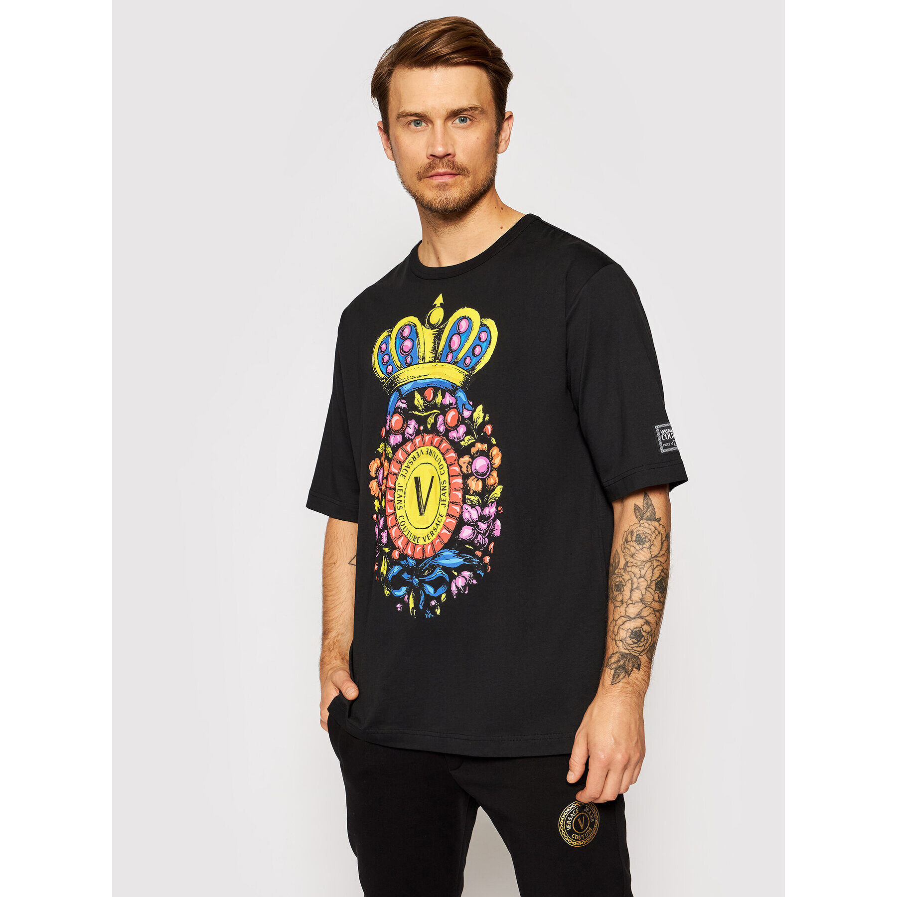 Versace Jeans Couture Тишърт 71GAHP03 Черен Relaxed Fit - Pepit.bg