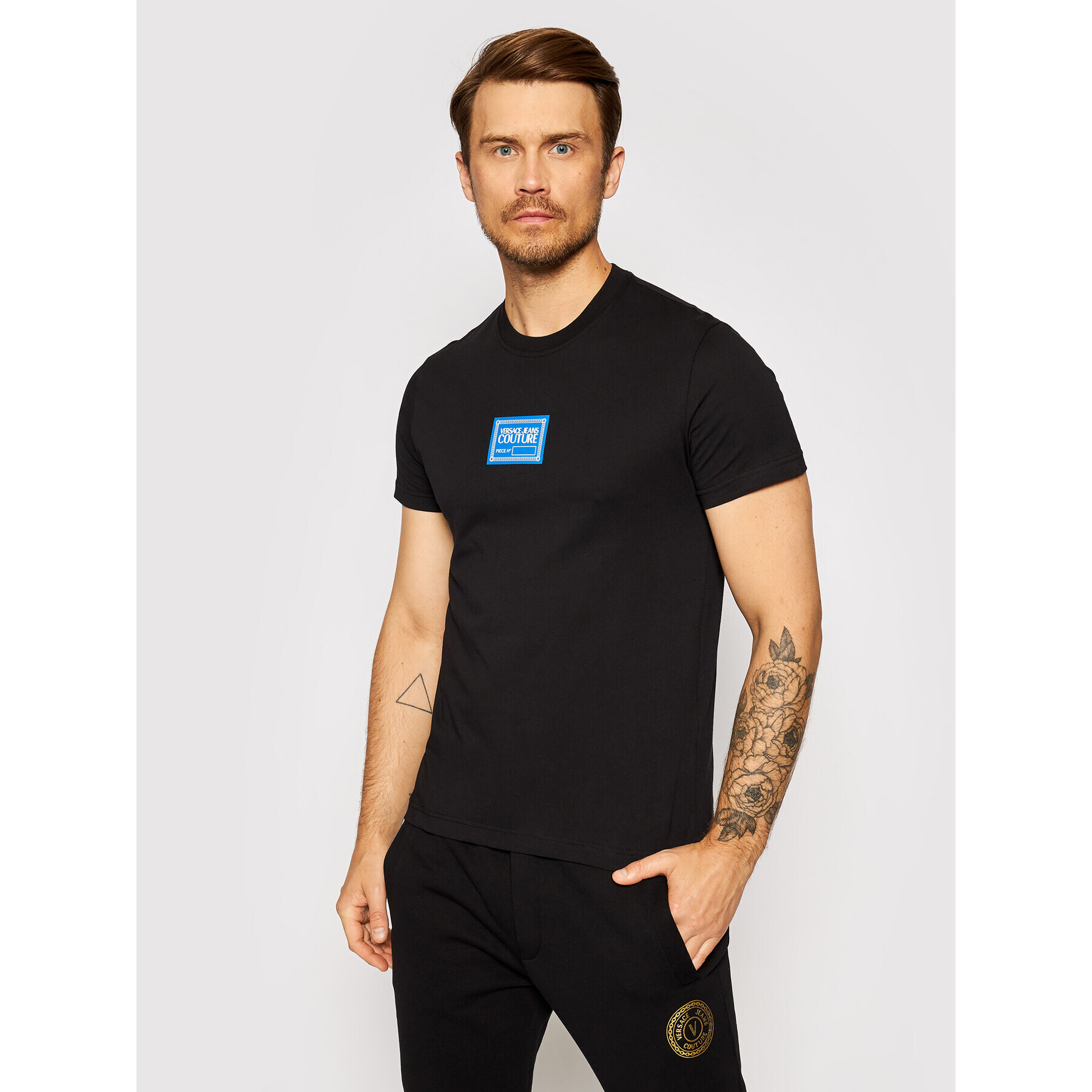 Versace Jeans Couture Тишърт 71GAHT08 Черен Regular Fit - Pepit.bg