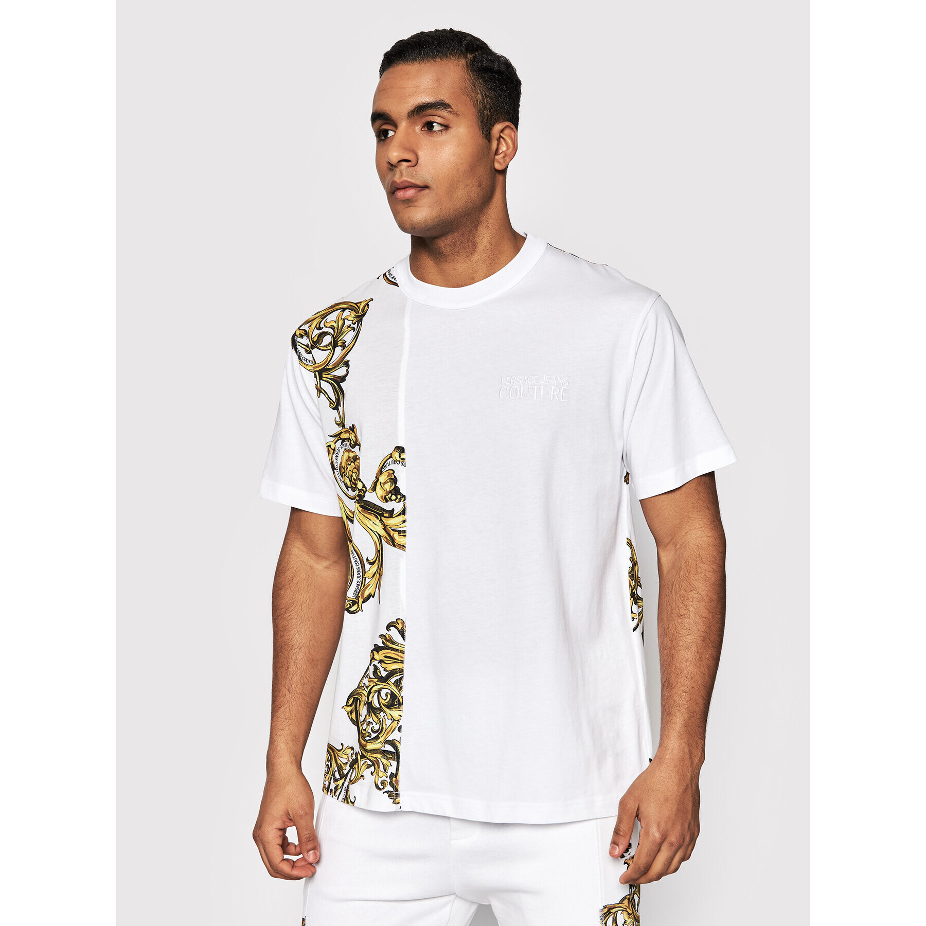 Versace Jeans Couture Тишърт 72GAH6R9 Бял Regular Fit - Pepit.bg