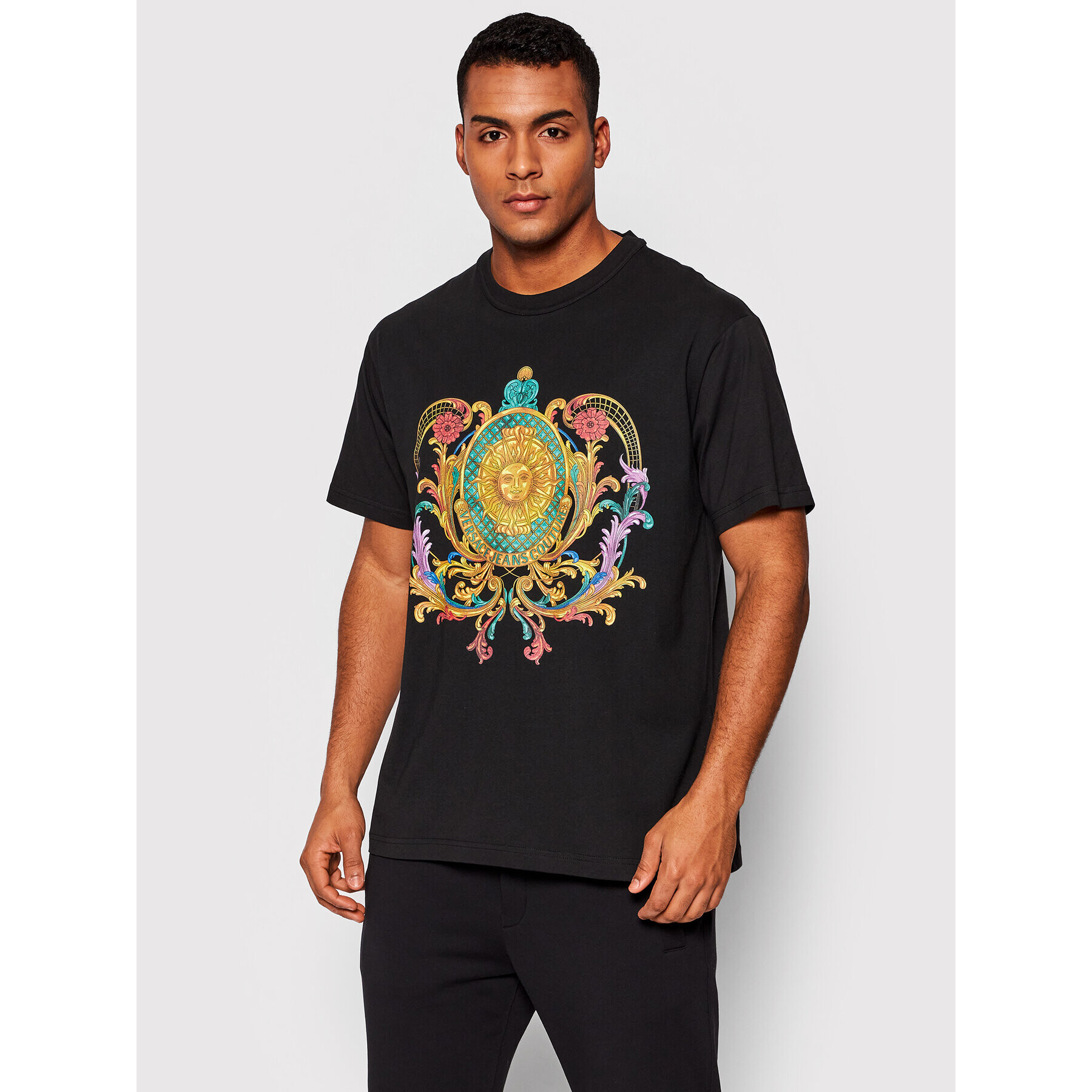 Versace Jeans Couture Тишърт 72GAHF02 Черен Regular Fit - Pepit.bg