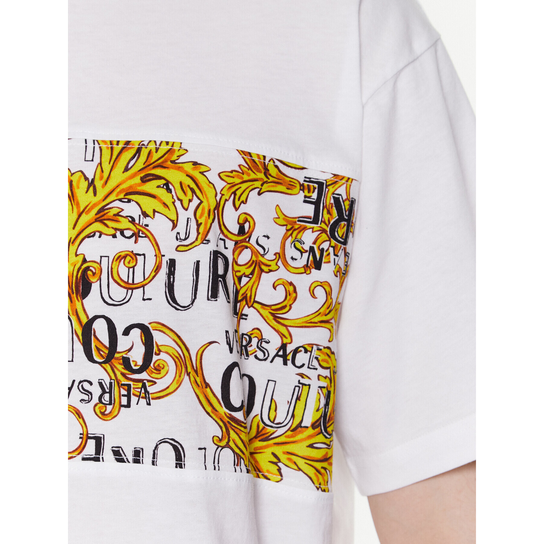 Versace Jeans Couture Тишърт 74GAH617 Бял Regular Fit - Pepit.bg