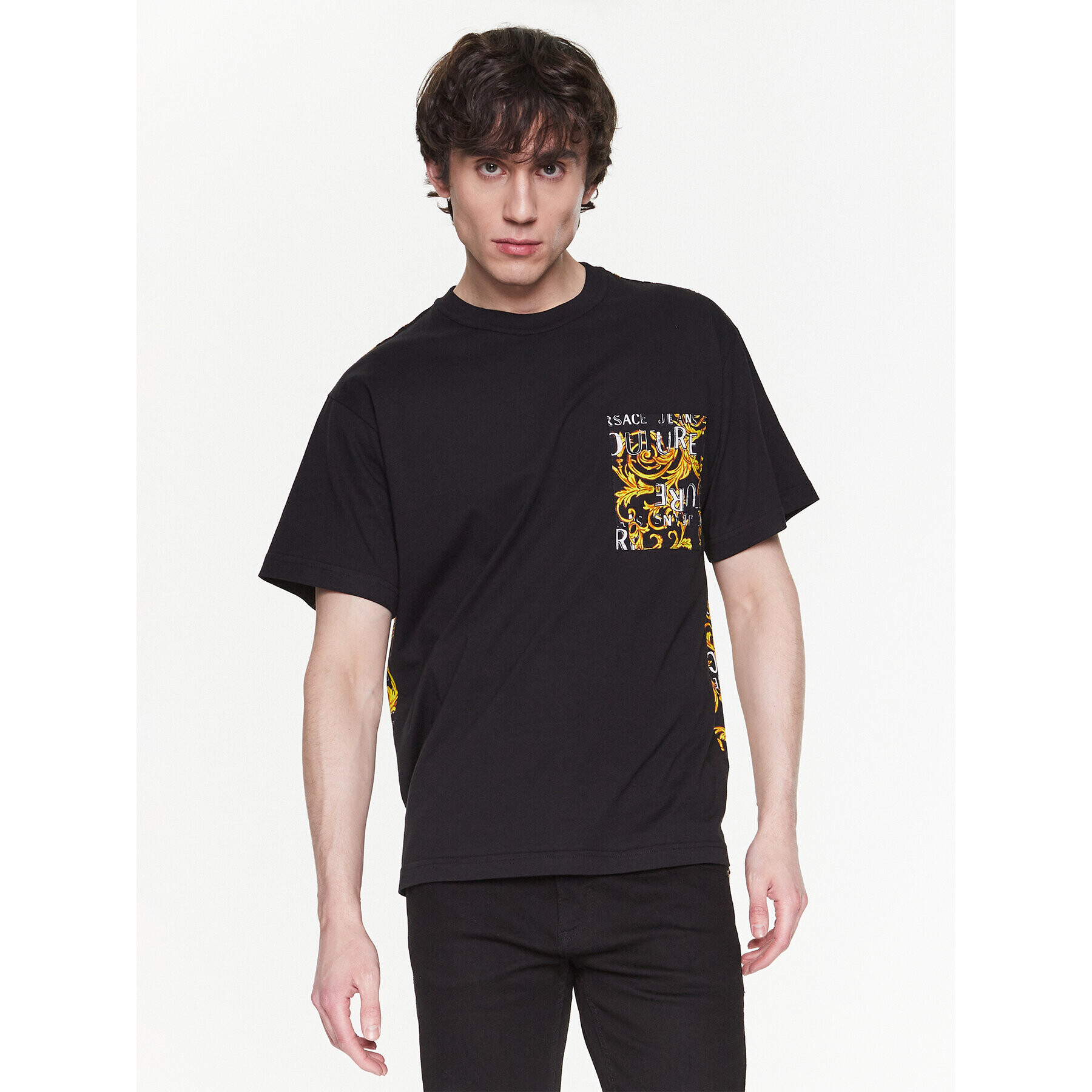 Versace Jeans Couture Тишърт 74GAH6R0 Черен Regular Fit - Pepit.bg