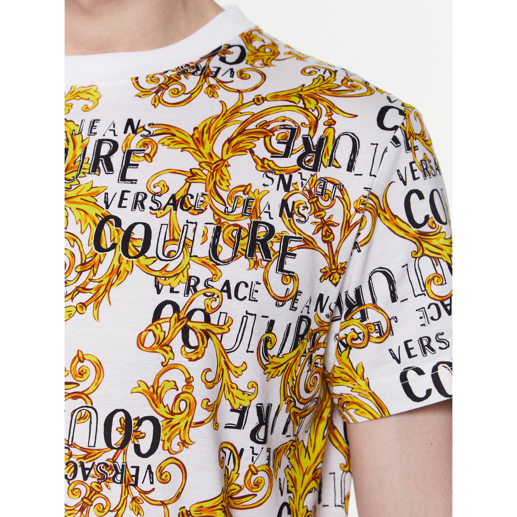 Versace Jeans Couture Тишърт 74GAH6S0 Бял Regular Fit - Pepit.bg