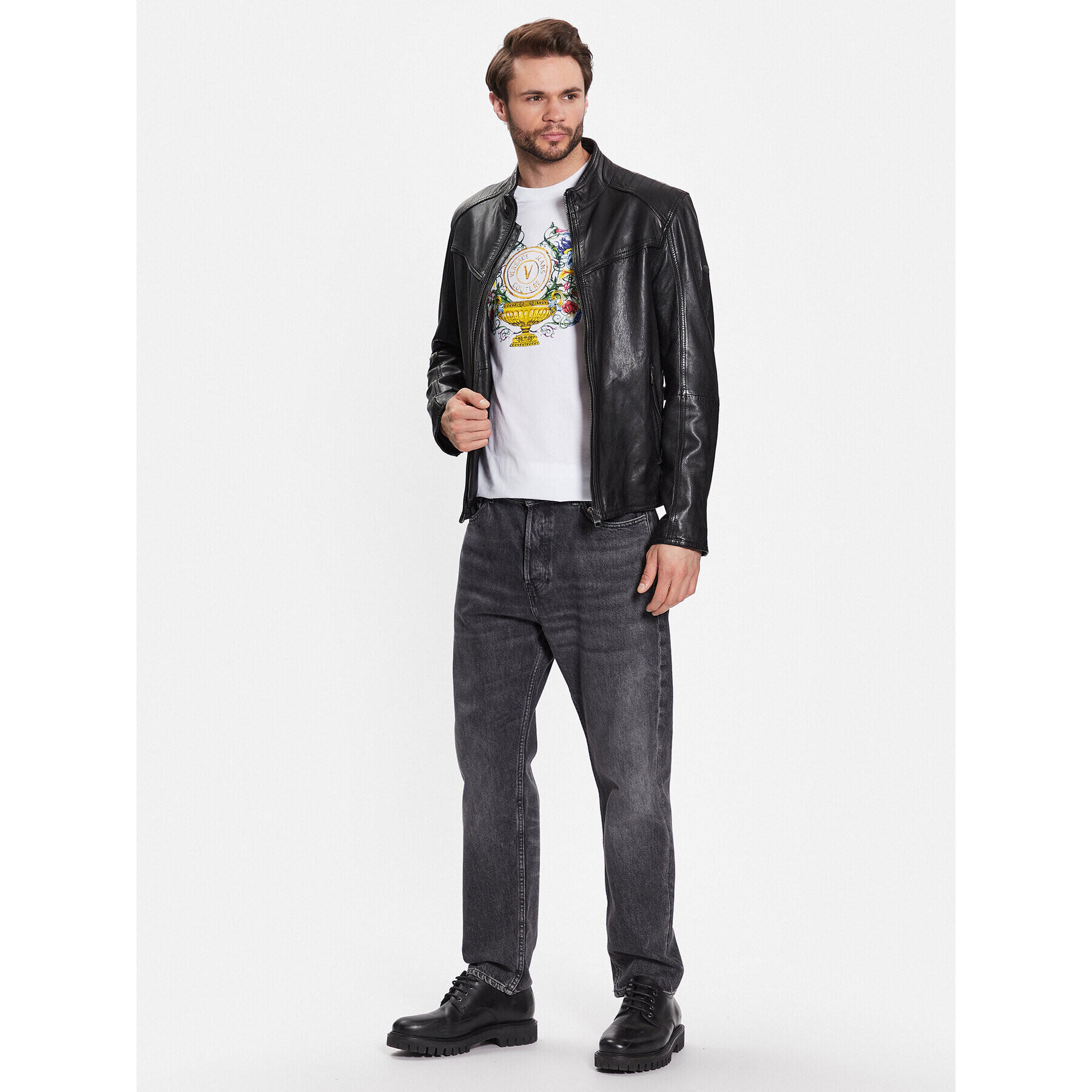 Versace Jeans Couture Тишърт 74GAHF01 Бял Regular Fit - Pepit.bg