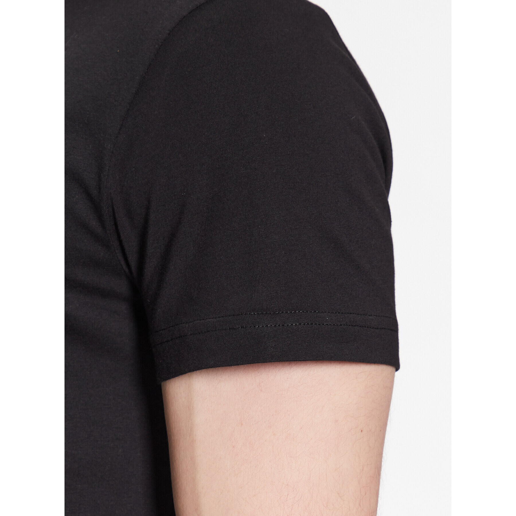 Versace Jeans Couture Тишърт 74GAHF01 Черен Regular Fit - Pepit.bg