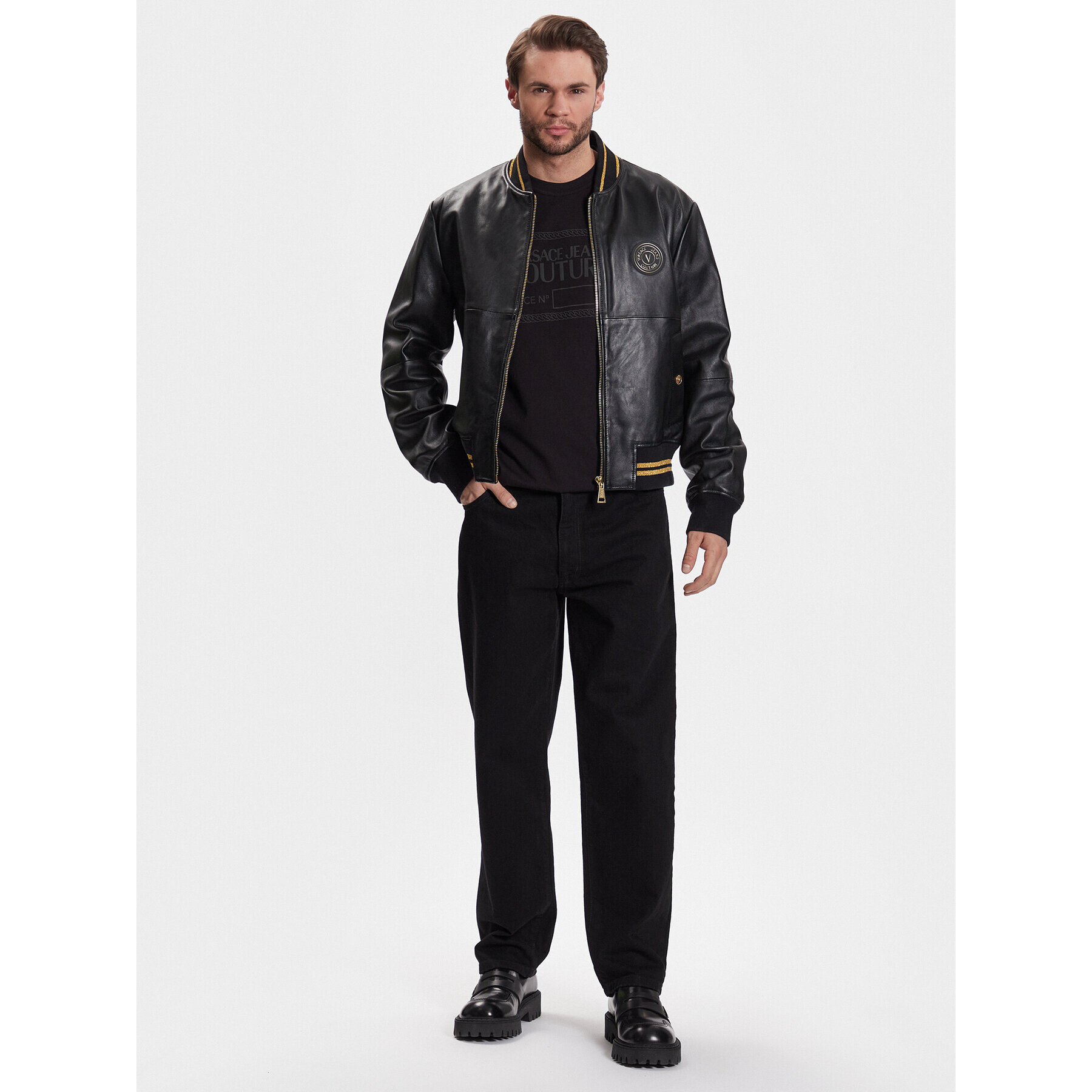 Versace Jeans Couture Тишърт 74GAHT11 Черен Regular Fit - Pepit.bg