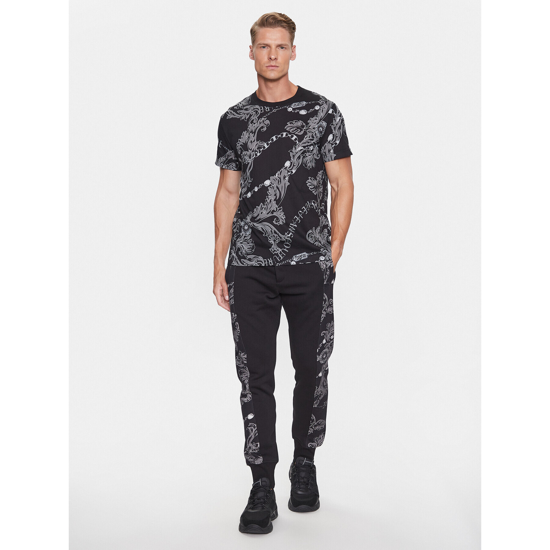 Versace Jeans Couture Тишърт 75GAH6S0 Черен Regular Fit - Pepit.bg