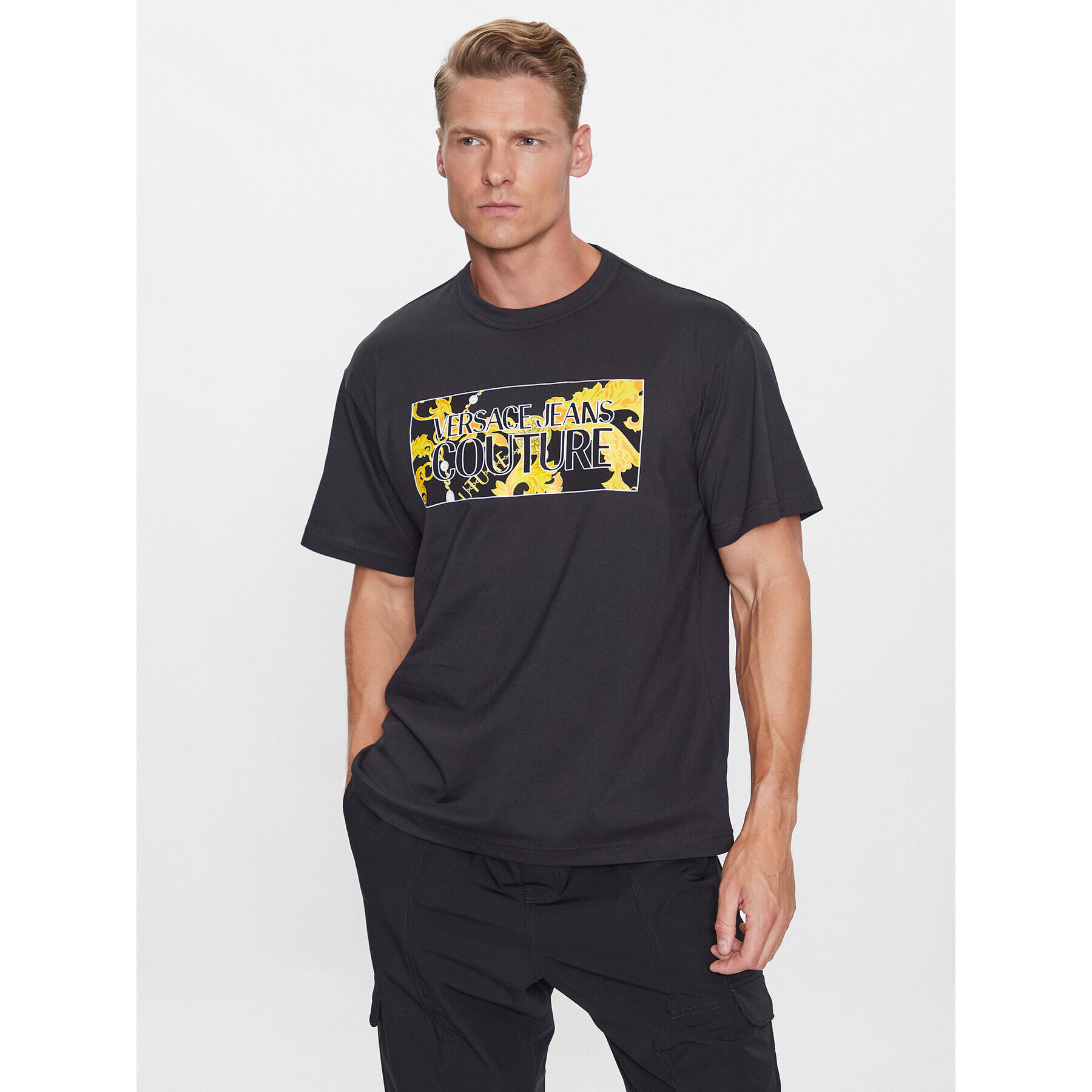 Versace Jeans Couture Тишърт 75GAHE01 Черен Regular Fit - Pepit.bg