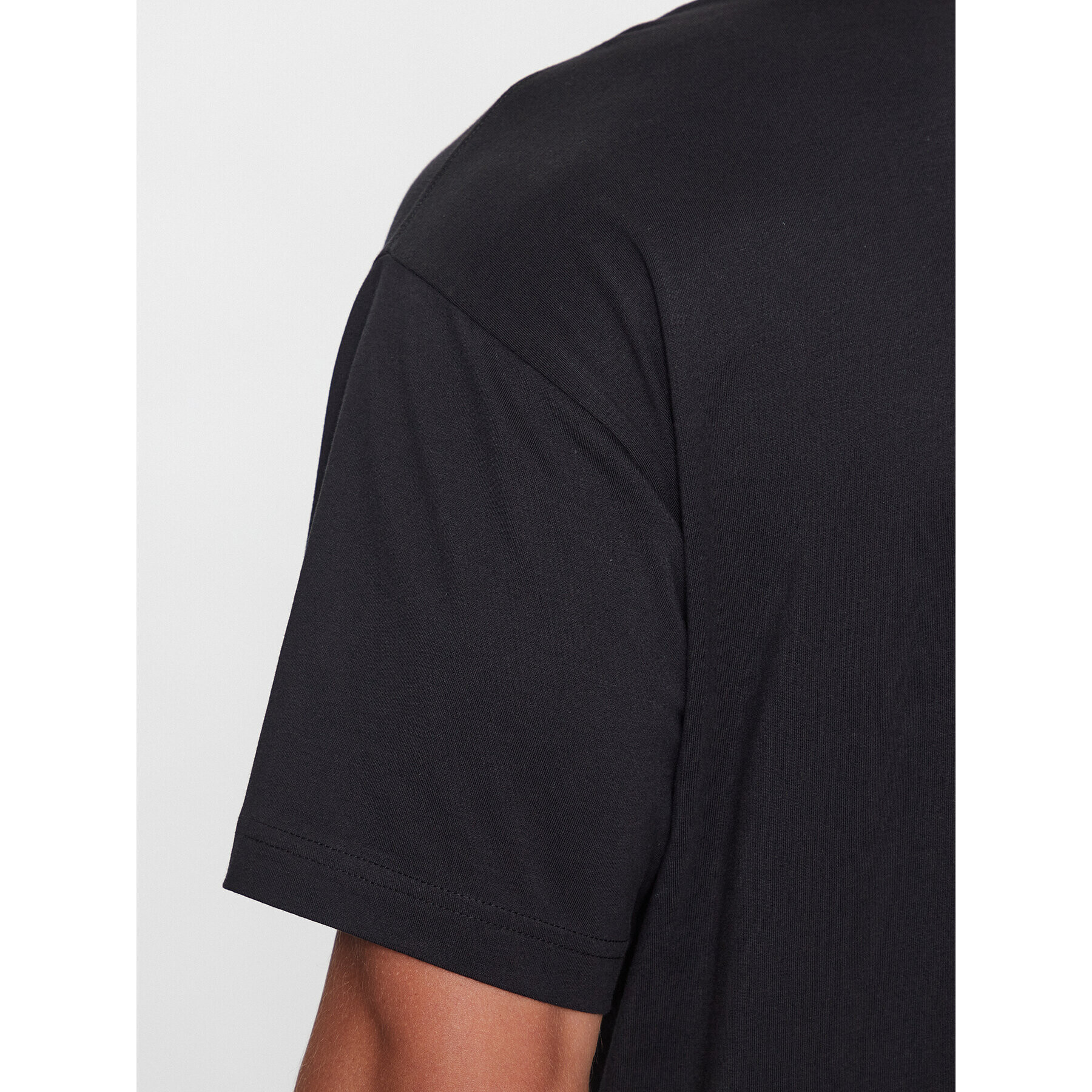 Versace Jeans Couture Тишърт 75GAHE01 Черен Regular Fit - Pepit.bg