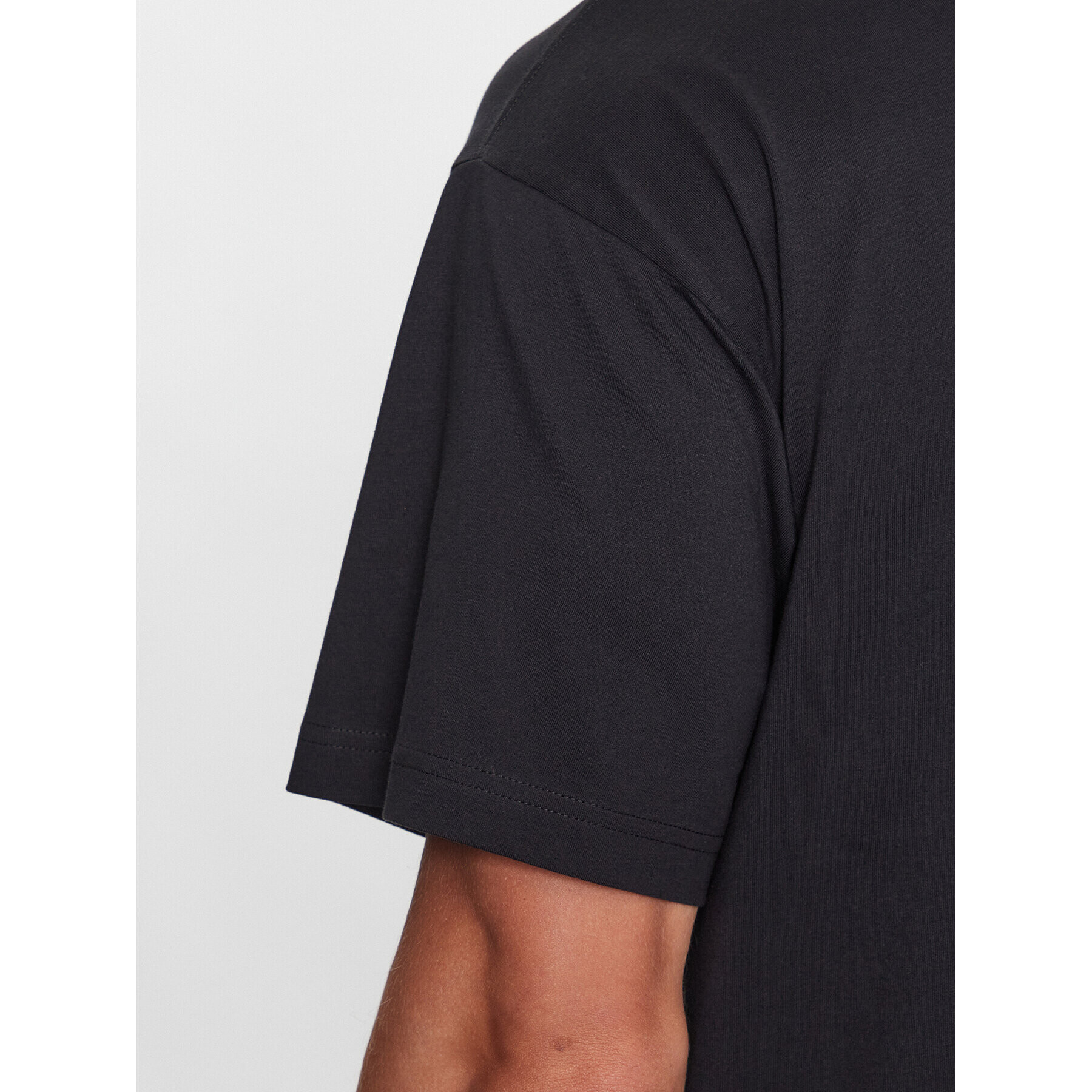 Versace Jeans Couture Тишърт 75GAHE01 Черен Regular Fit - Pepit.bg