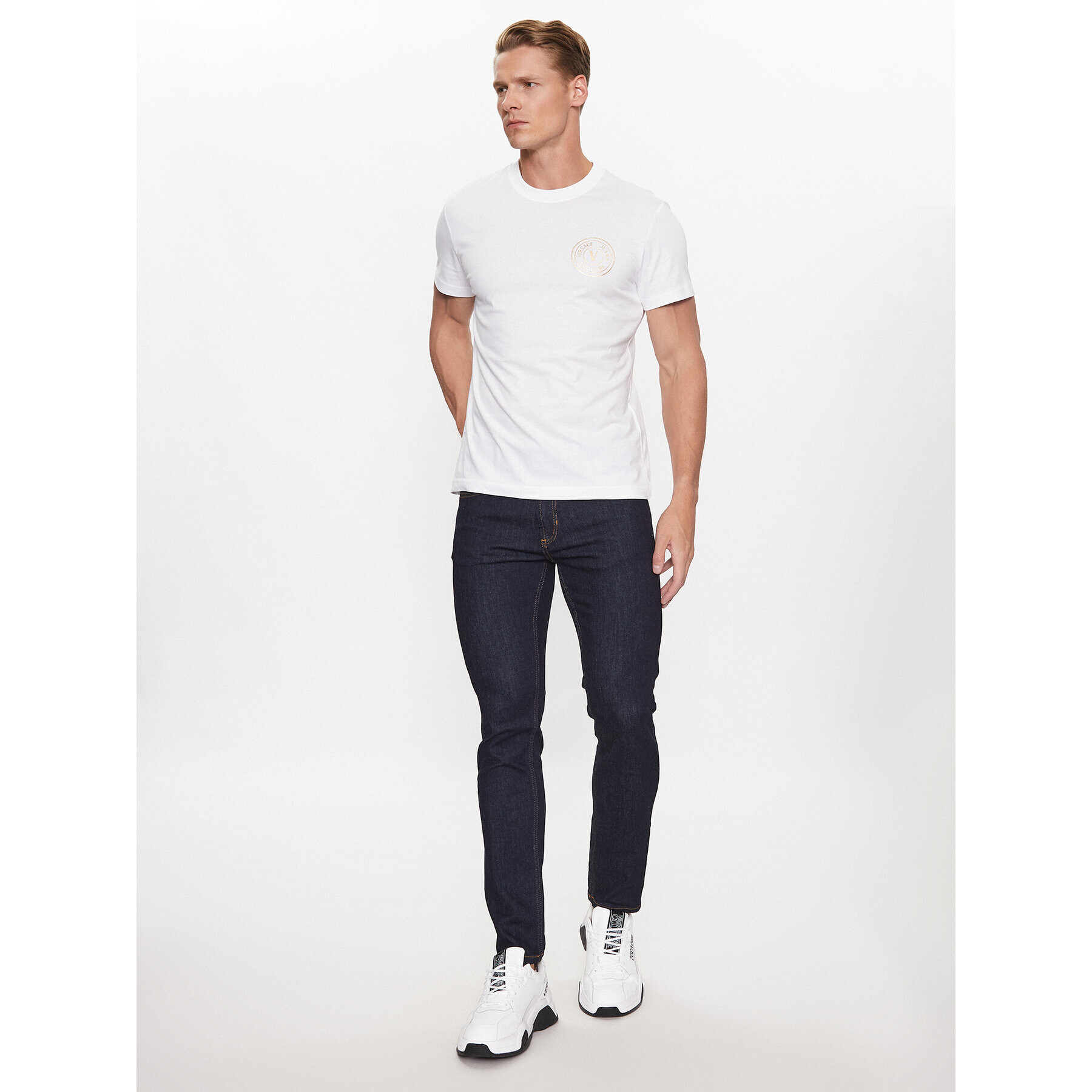 Versace Jeans Couture Тишърт 75GAHT06 Бял Regular Fit - Pepit.bg