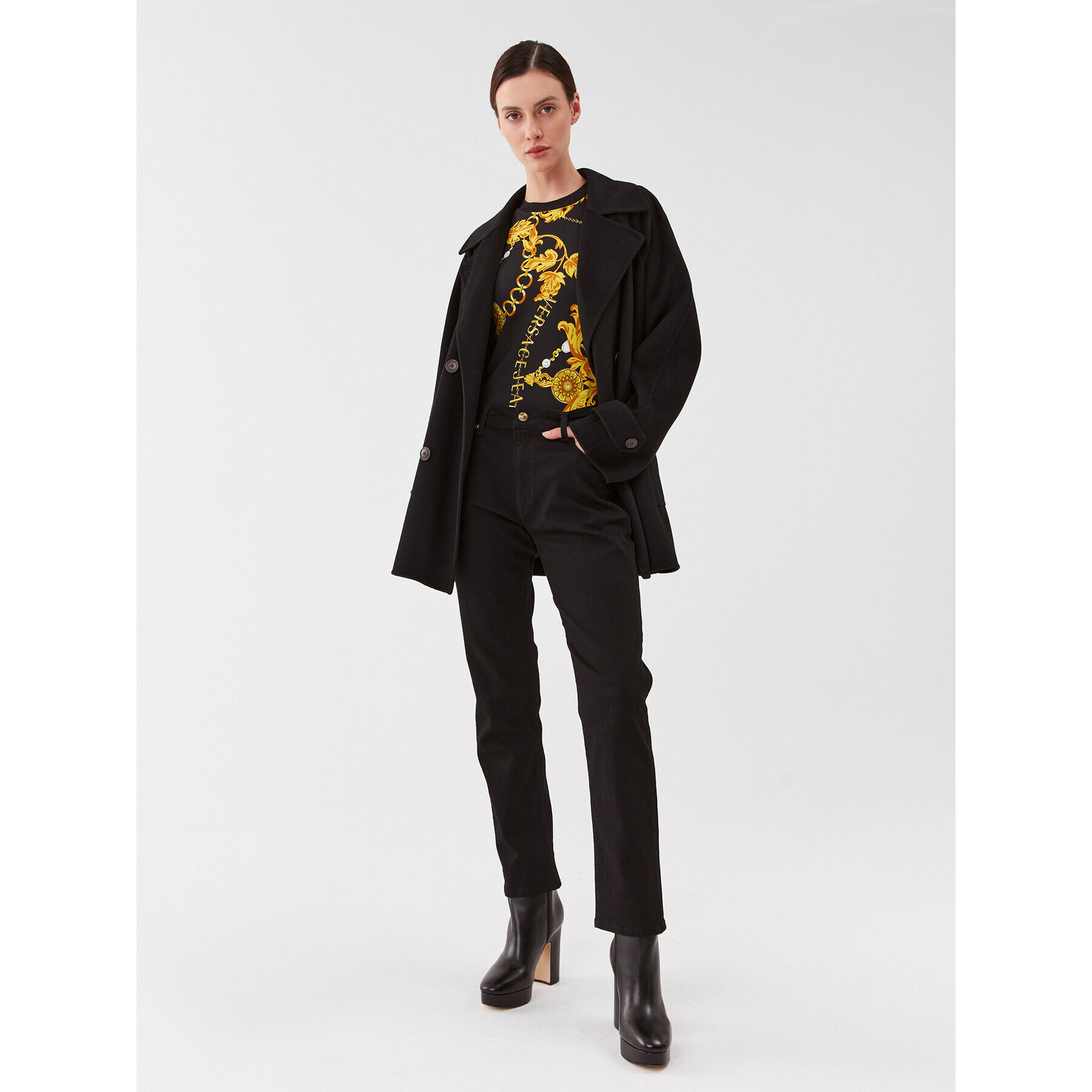 Versace Jeans Couture Тишърт 75HAH608 Черен Slim Fit - Pepit.bg