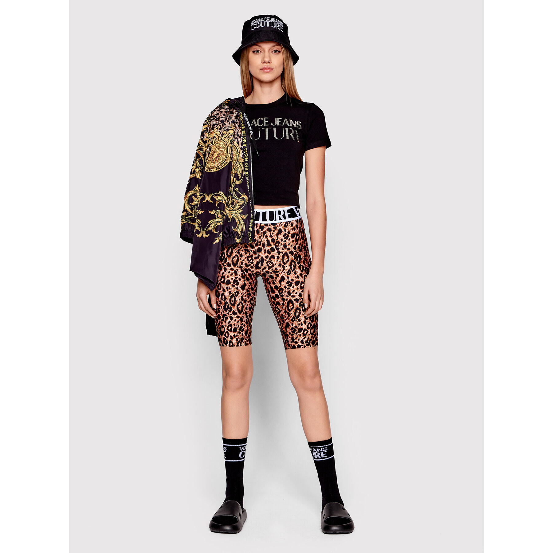 Versace Jeans Couture Тишърт Mirror 72HAHG01 Черен Regular Fit - Pepit.bg
