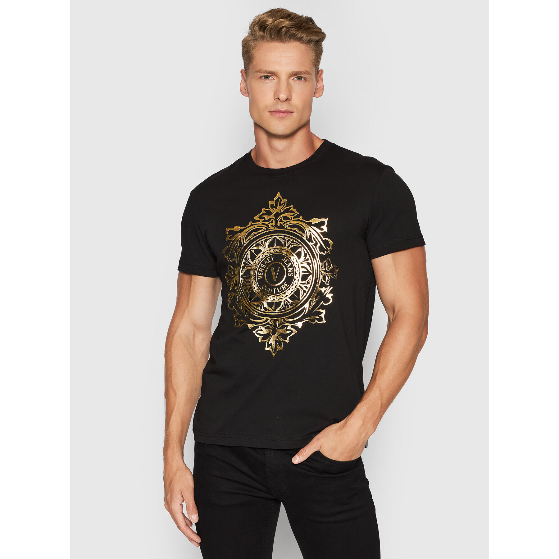 Versace Jeans Couture Тишърт Vemblem Leaf 71GAHF05 Черен Regular Fit - Pepit.bg