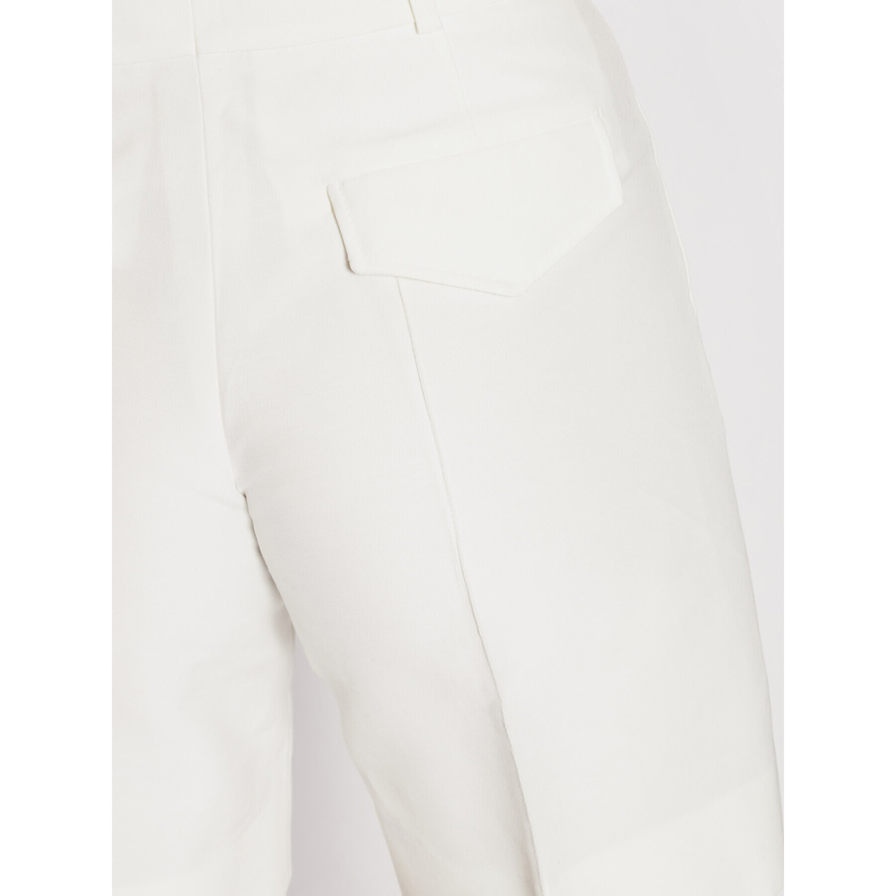 Victoria Victoria Beckham Шорти от плат Double Cloth 2220WSR001360A Бял Regular Fit - Pepit.bg