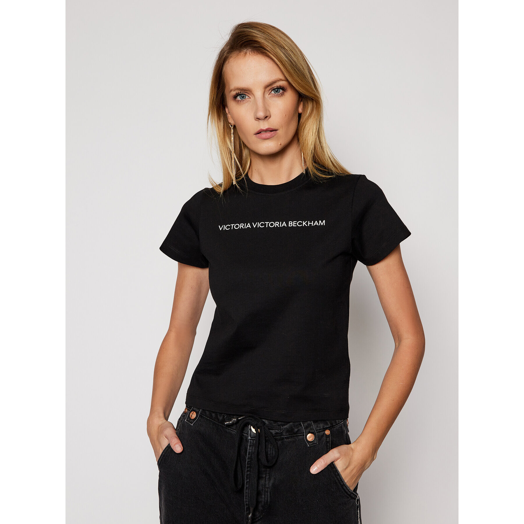 Victoria Victoria Beckham Тишърт Single 2121JTS002433A Черен Regular Fit - Pepit.bg
