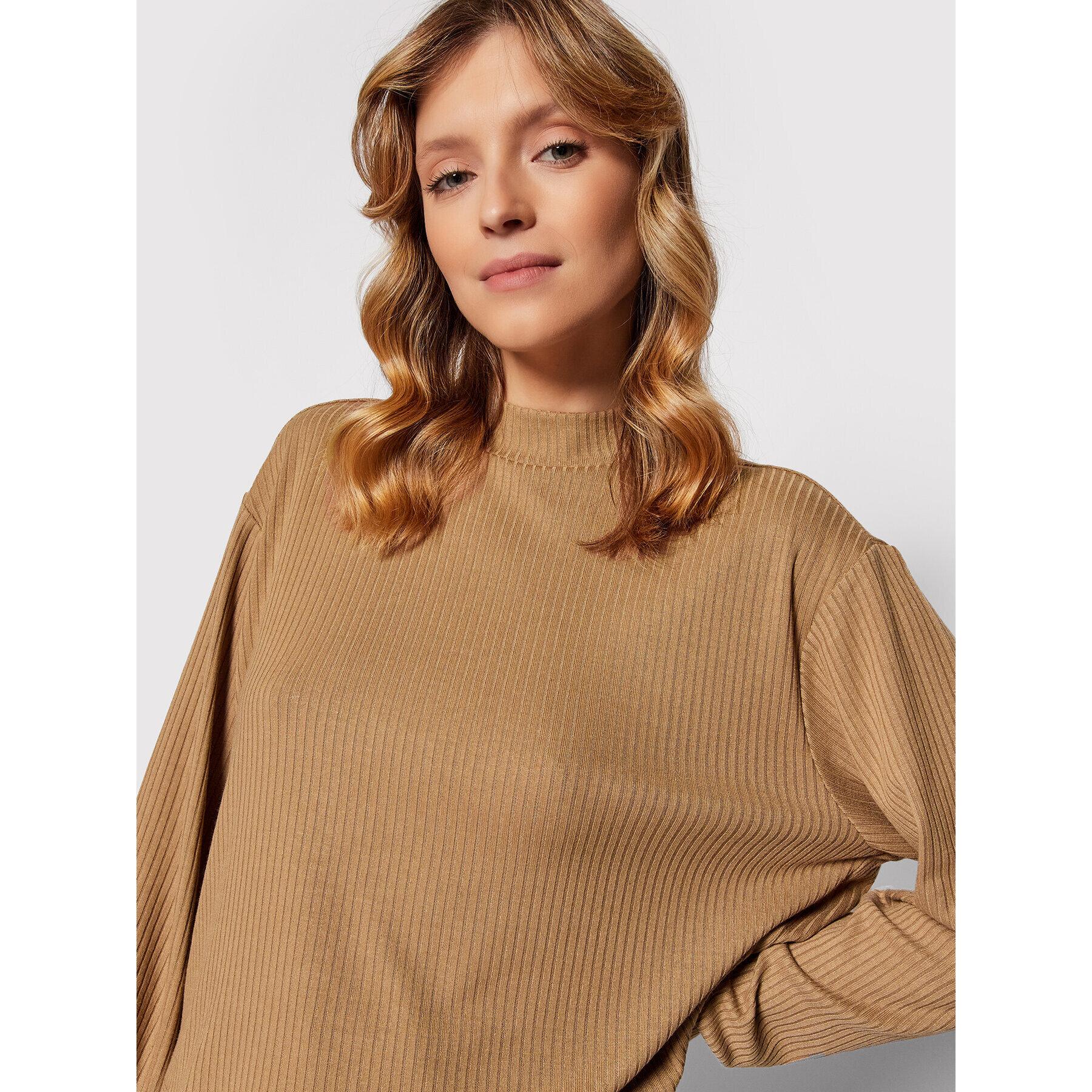 Vila Блуза Ribbi 14065569 Кафяв Relaxed Fit - Pepit.bg