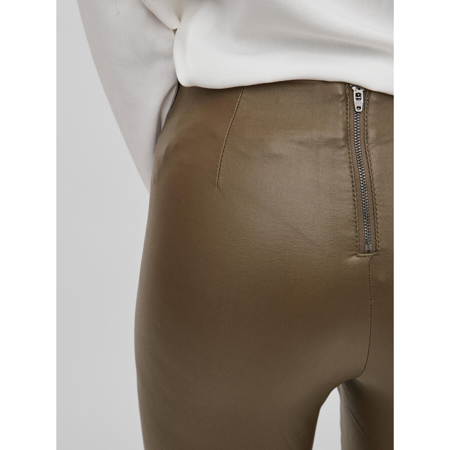 Vila Клин Commit 14079967 Кафяв Slim Fit - Pepit.bg
