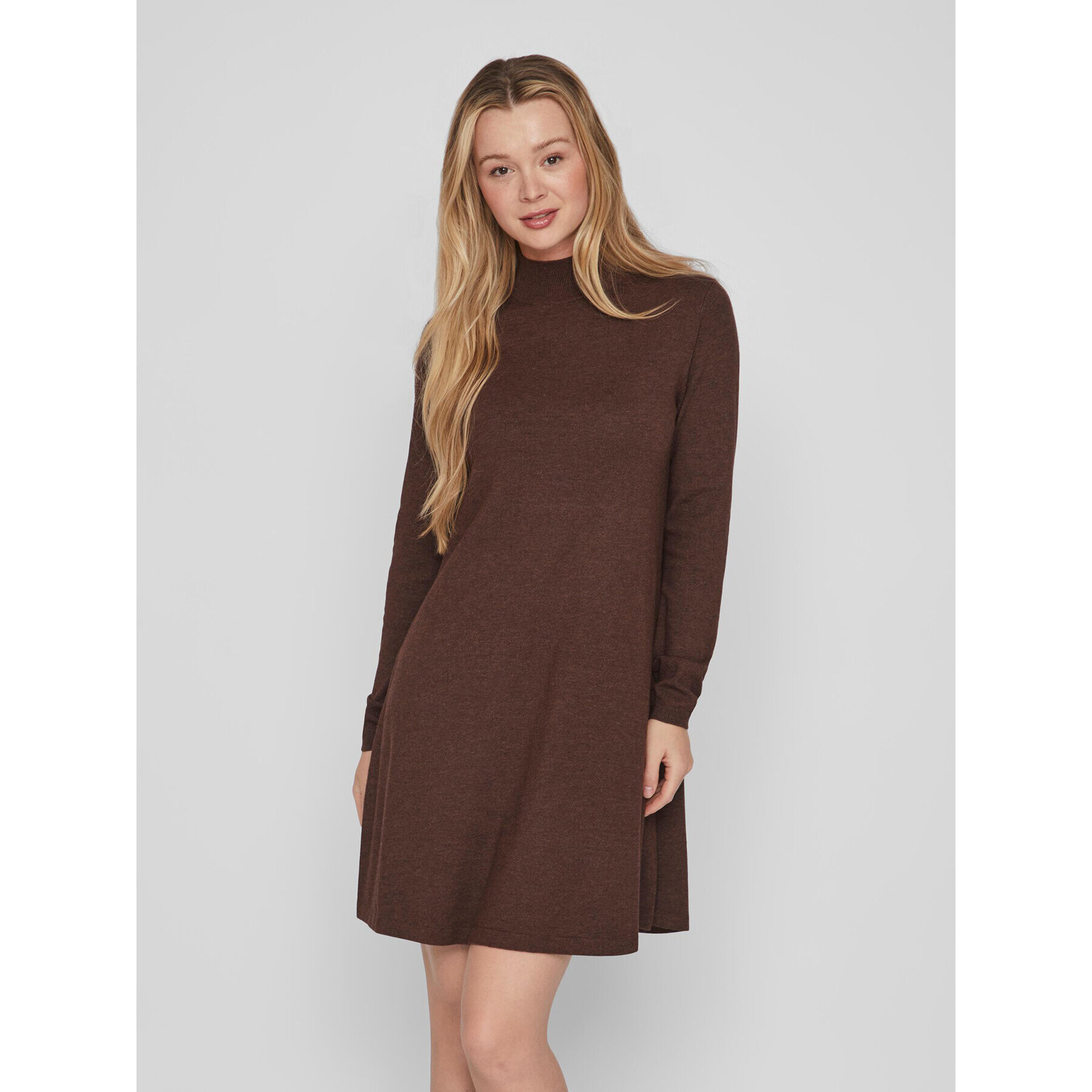 Vila Плетена рокля Comfy 14087511 Кафяв Regular Fit - Pepit.bg