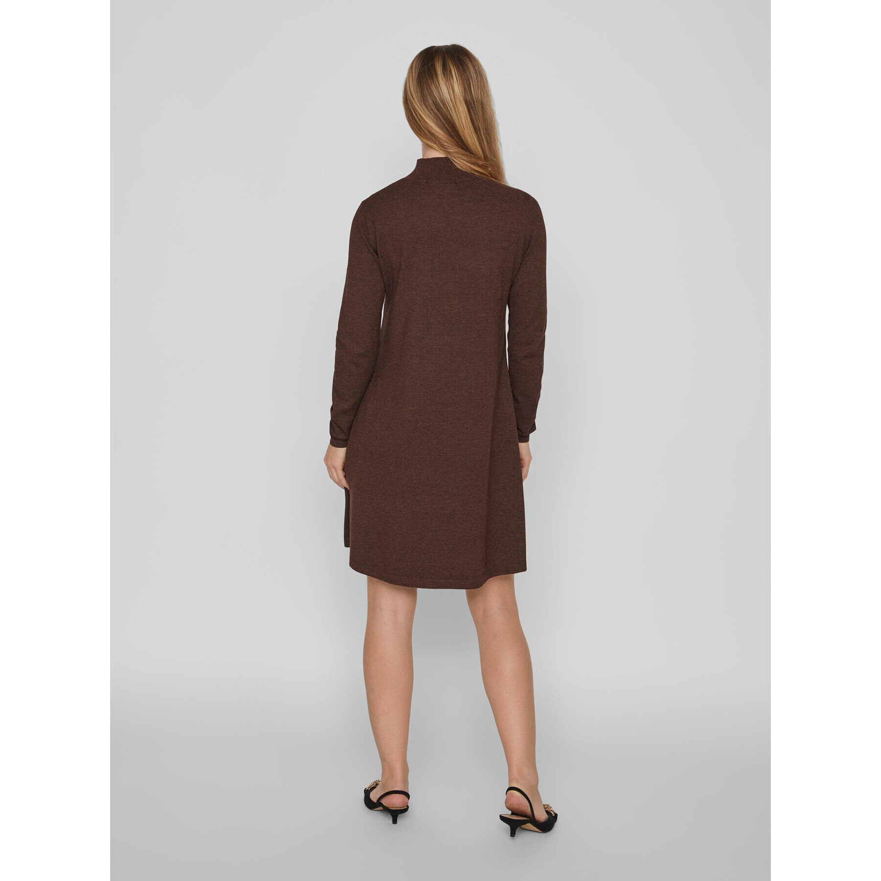 Vila Плетена рокля Comfy 14087511 Кафяв Regular Fit - Pepit.bg