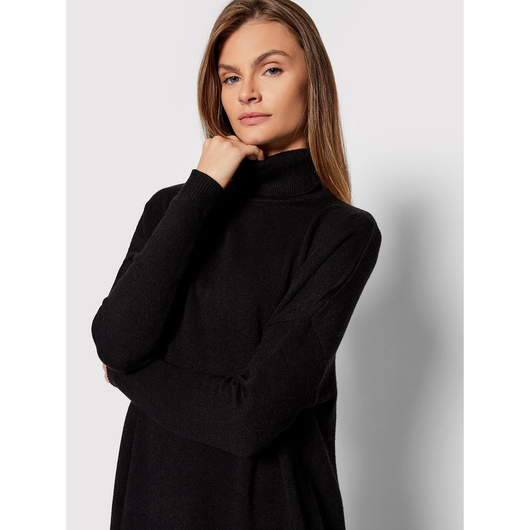 Vila Плетена рокля Ril 14060173 Черен Relaxed Fit - Pepit.bg