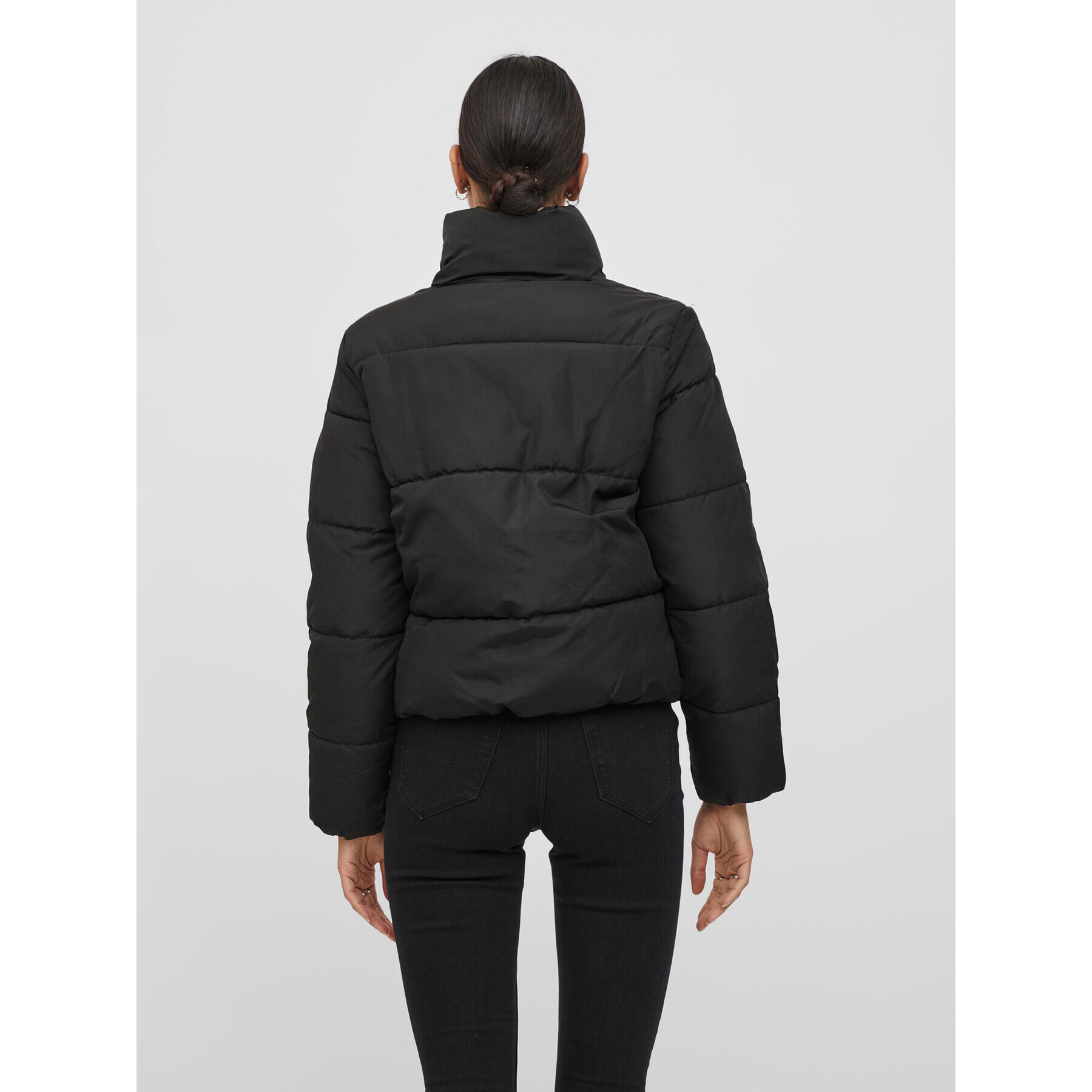Vila Пухено яке 14076559 Черен Regular Fit - Pepit.bg