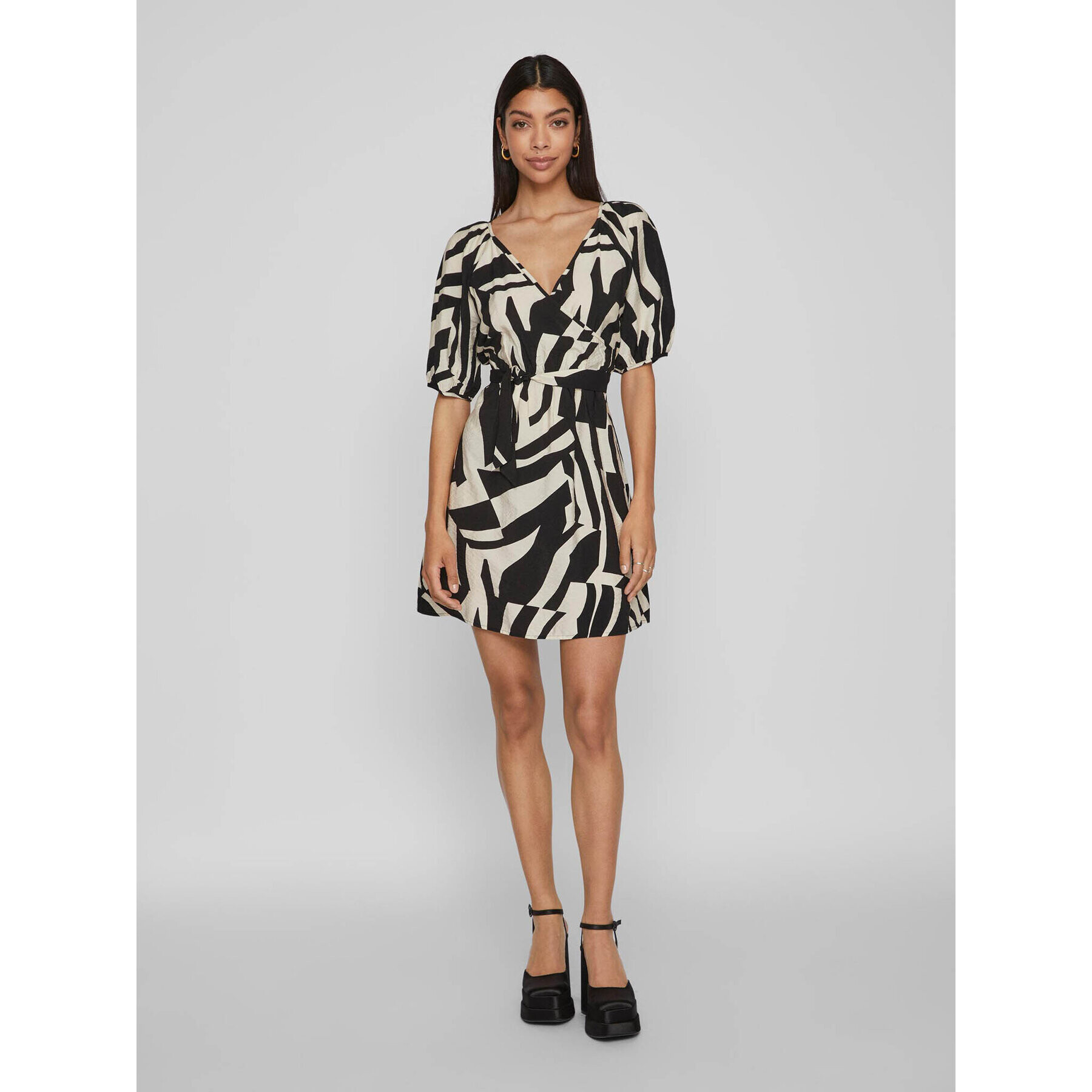 Vila Рокля 14086334 Черен Loose Fit - Pepit.bg
