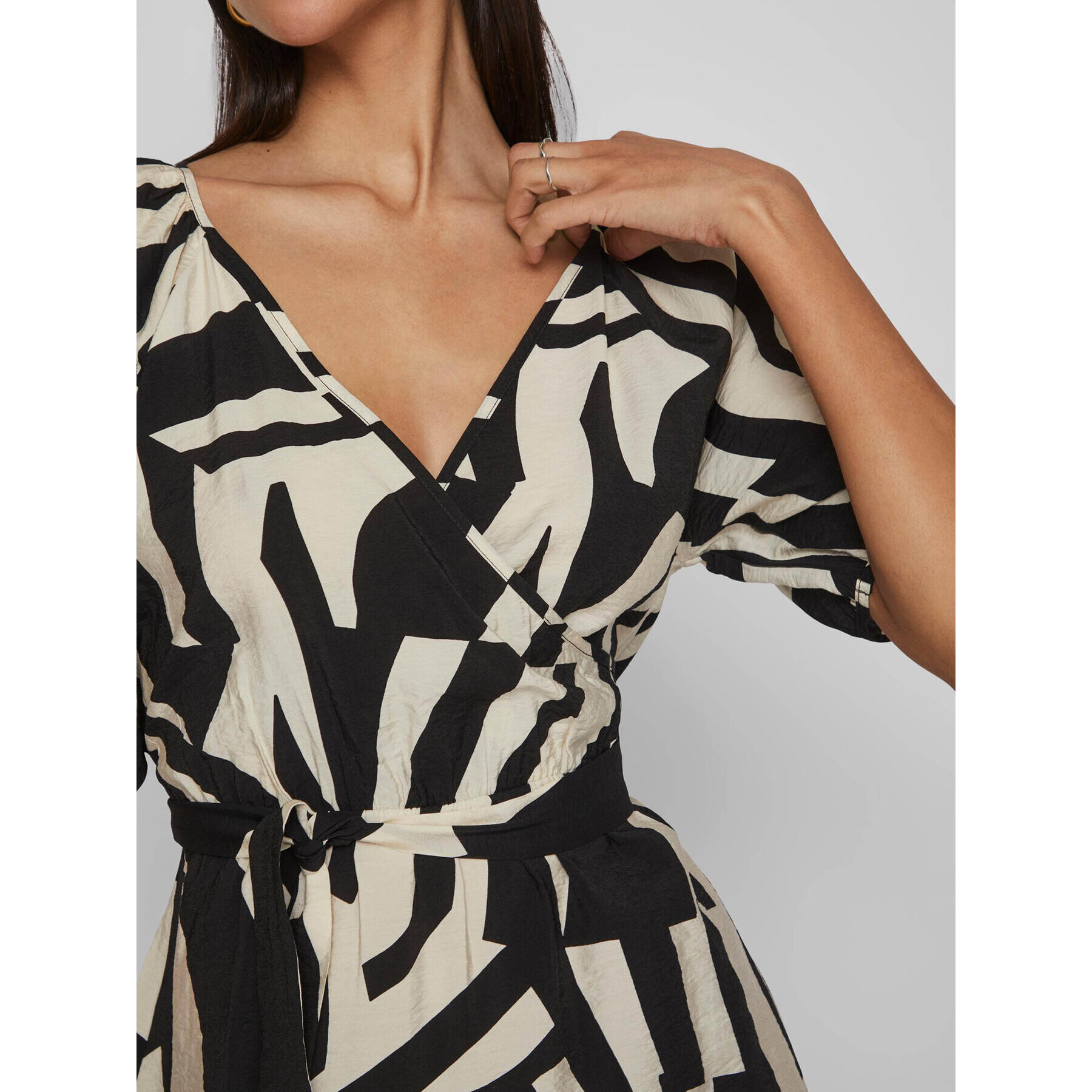Vila Рокля 14086334 Черен Loose Fit - Pepit.bg