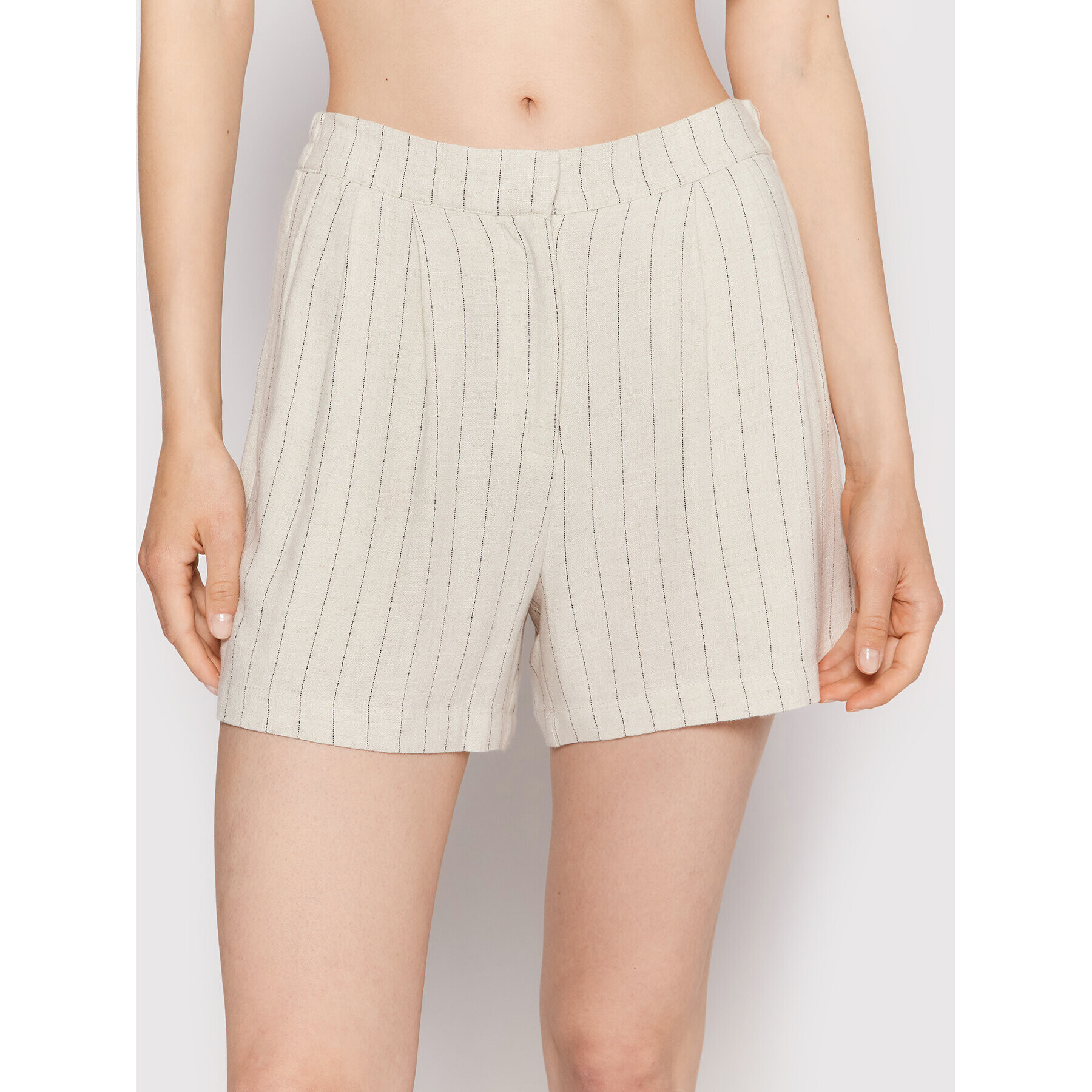 Vila Шорти от плат Kulia 14073656 Бежов Regular Fit - Pepit.bg