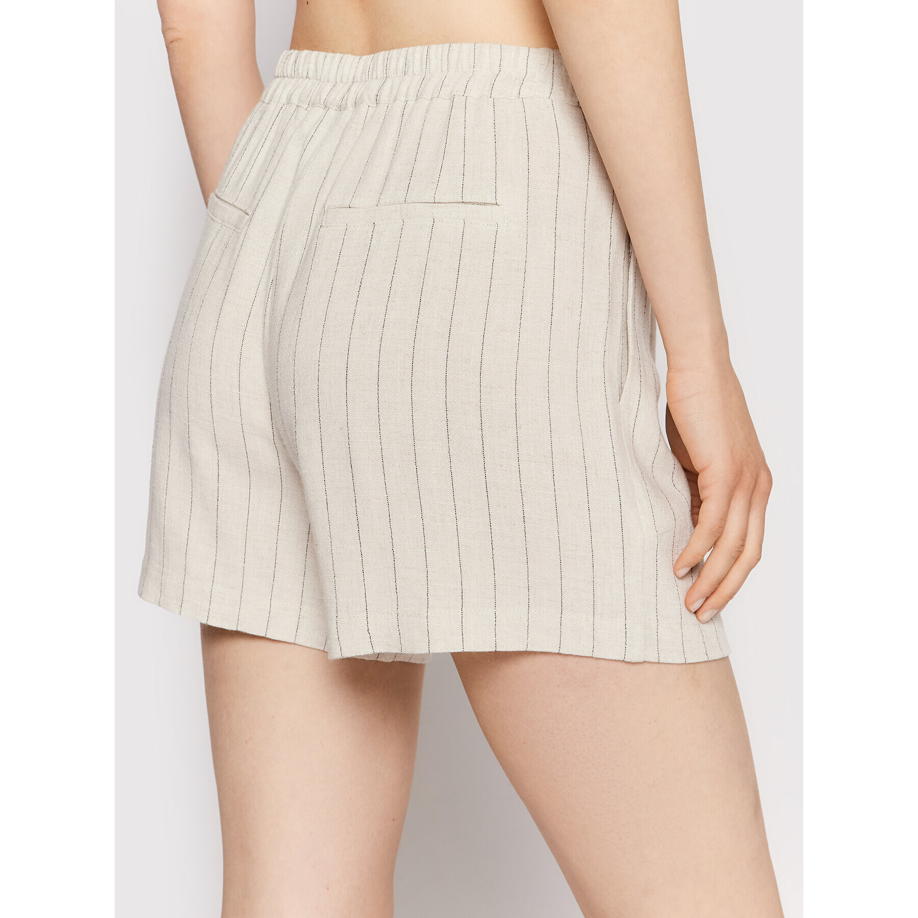 Vila Шорти от плат Kulia 14073656 Бежов Regular Fit - Pepit.bg