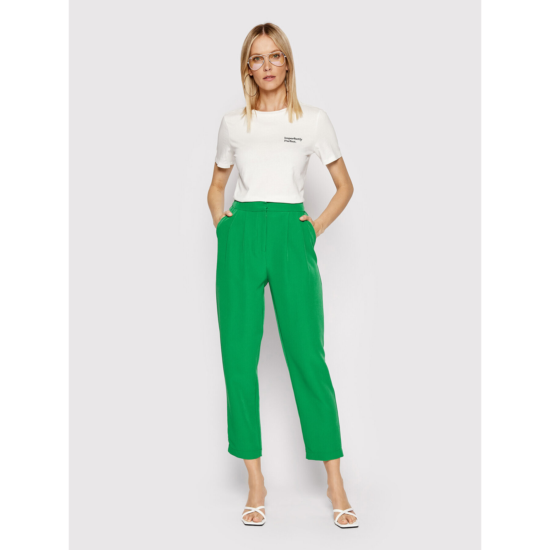 Vila Текстилни панталони Ashara 14074769 Зелен Regular Fit - Pepit.bg