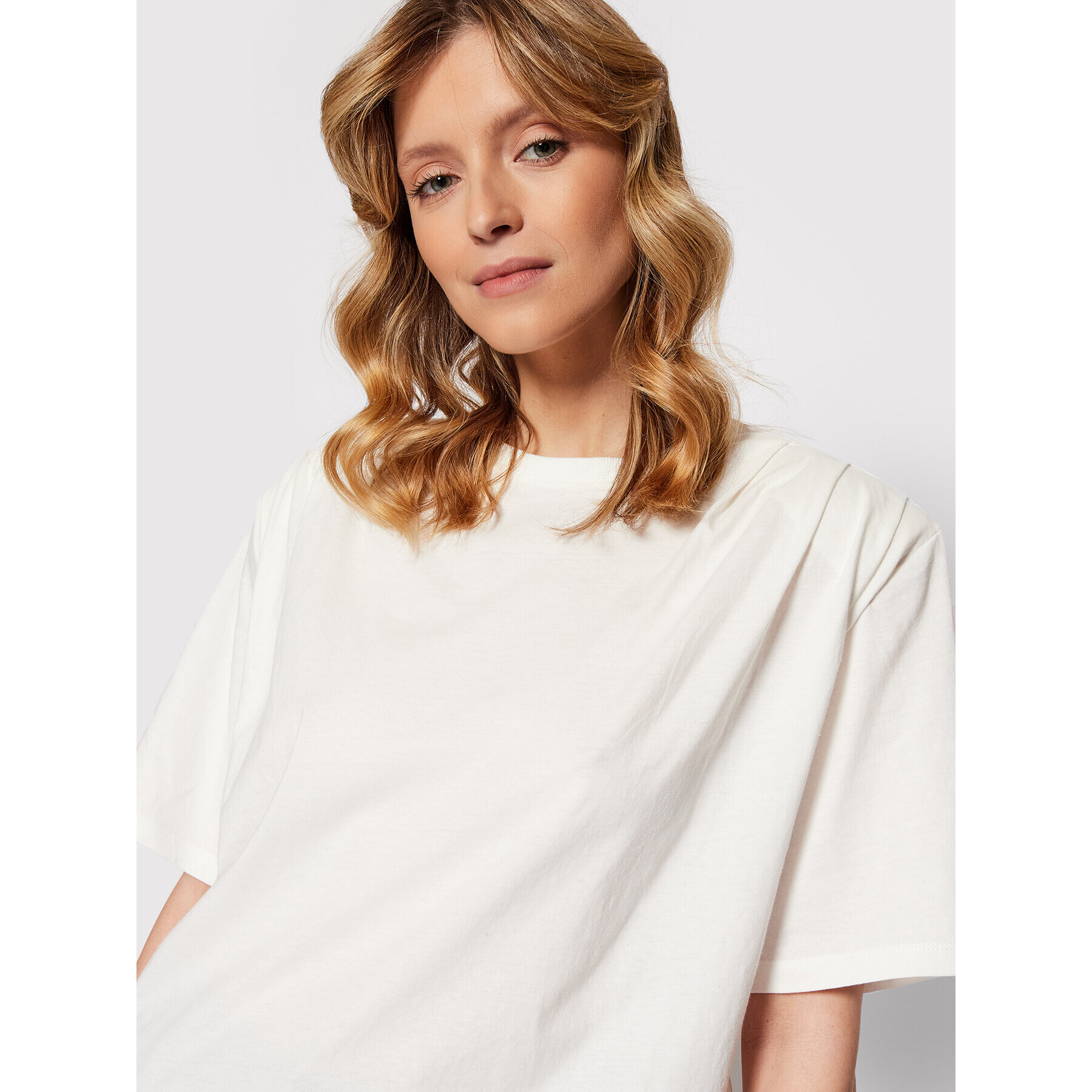 Vila Тишърт Tanas 14071391 Бял Relaxed Fit - Pepit.bg