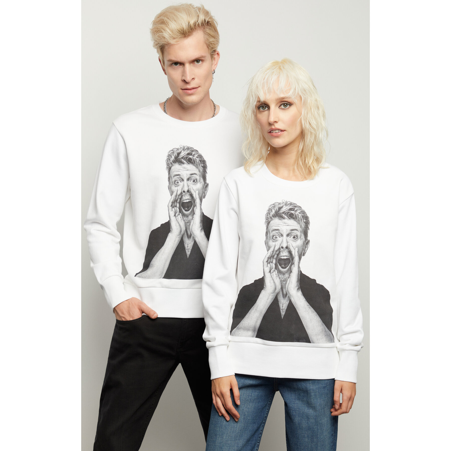 Vistula Суитшърт Unisex David Bowie By Evans 2 XA1332 Бял Regular Fit - Pepit.bg