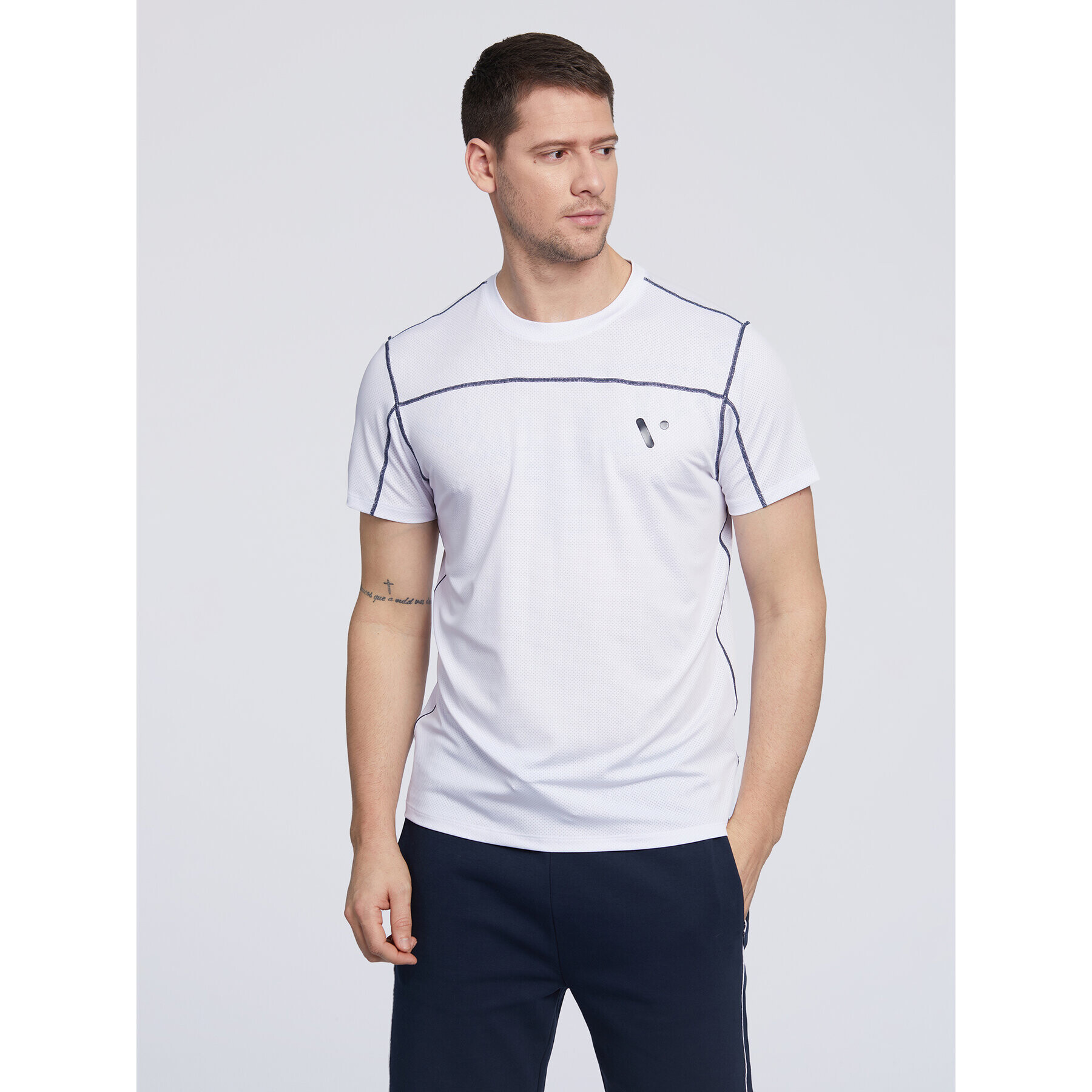 Vistula Тишърт Powell XA1106 Бял Loose Fit - Pepit.bg