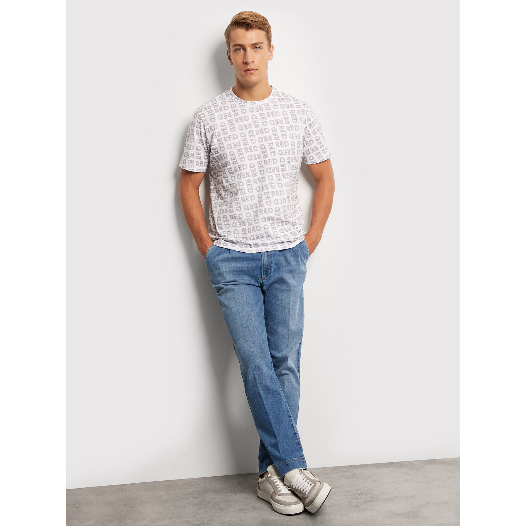 Vistula Тишърт Red T Special RX1518 Бял Regular Fit - Pepit.bg