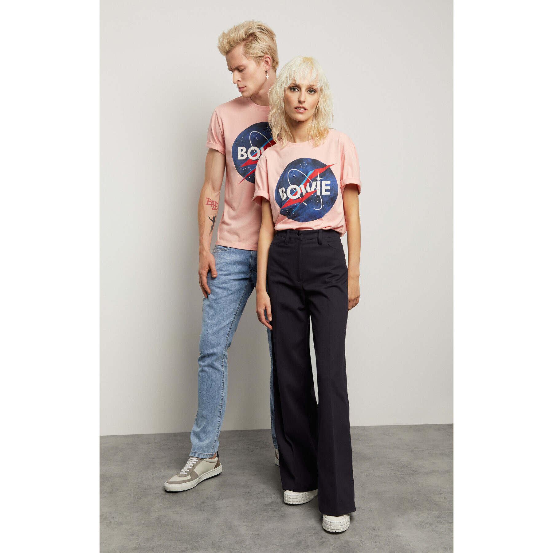 Vistula Тишърт Unisex David Bowie 8 XA1342 Розов Regular Fit - Pepit.bg