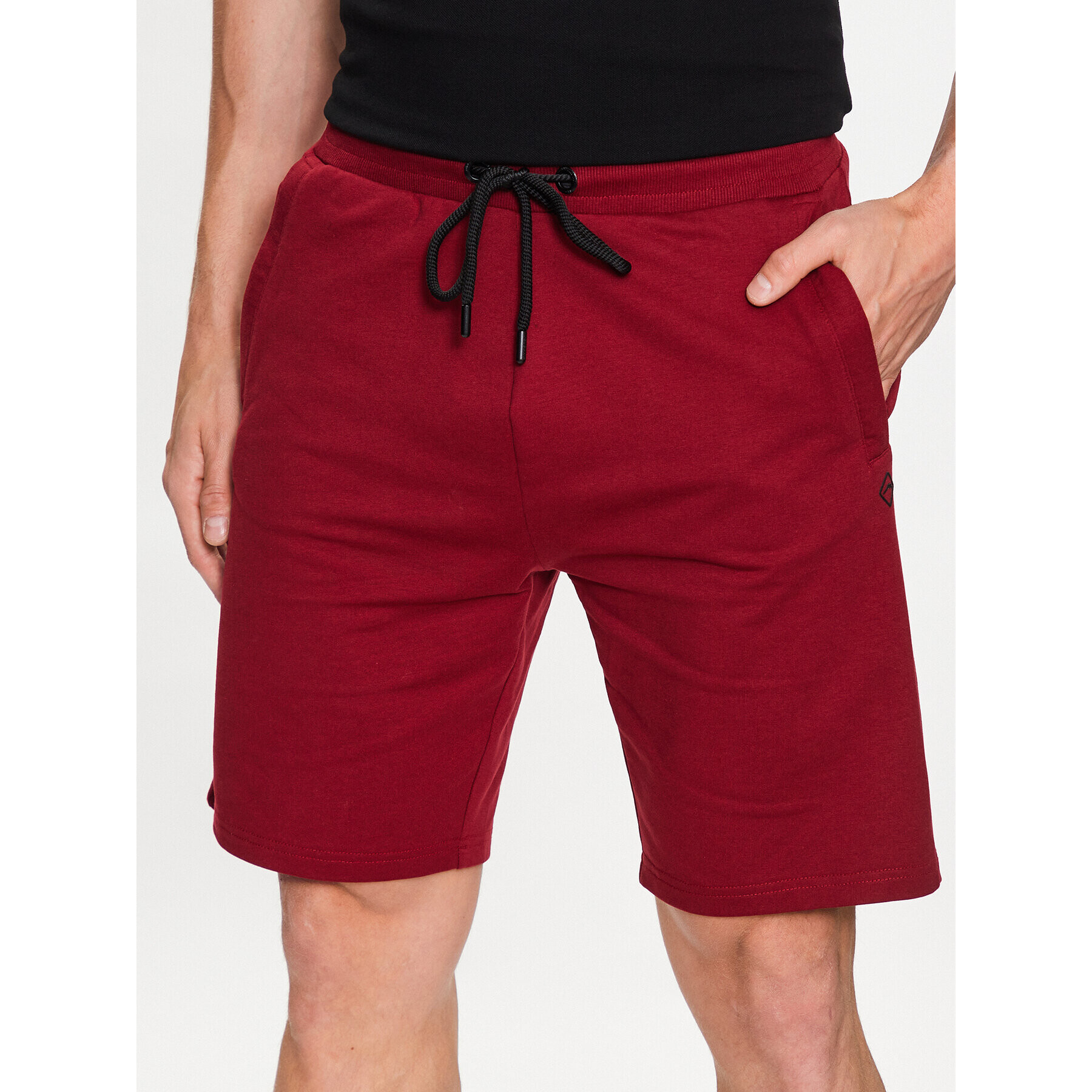 Volcano Спортни шорти N-Tando M44081 Червен Regular Fit - Pepit.bg