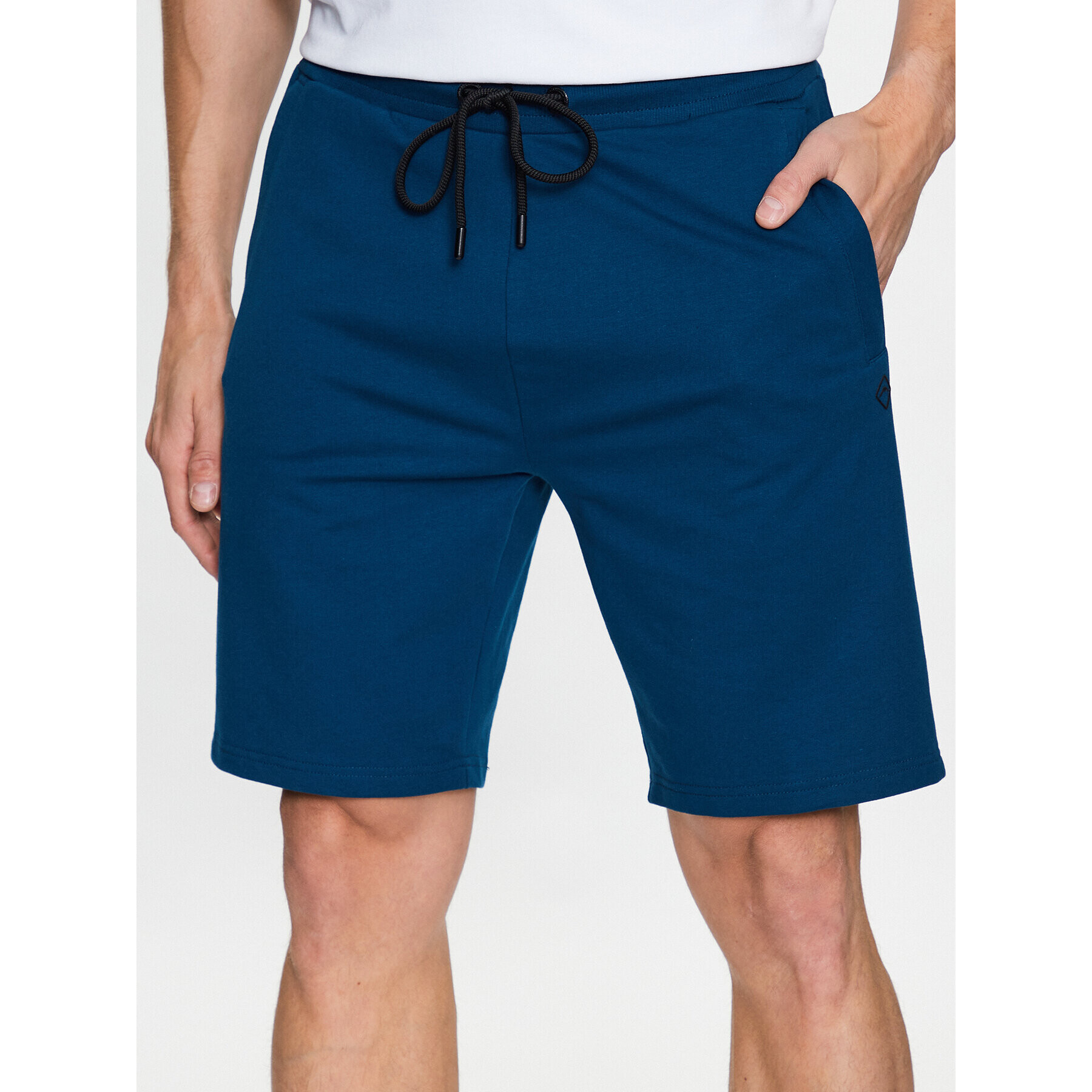 Volcano Спортни шорти N-Tando M44081 Син Regular Fit - Pepit.bg