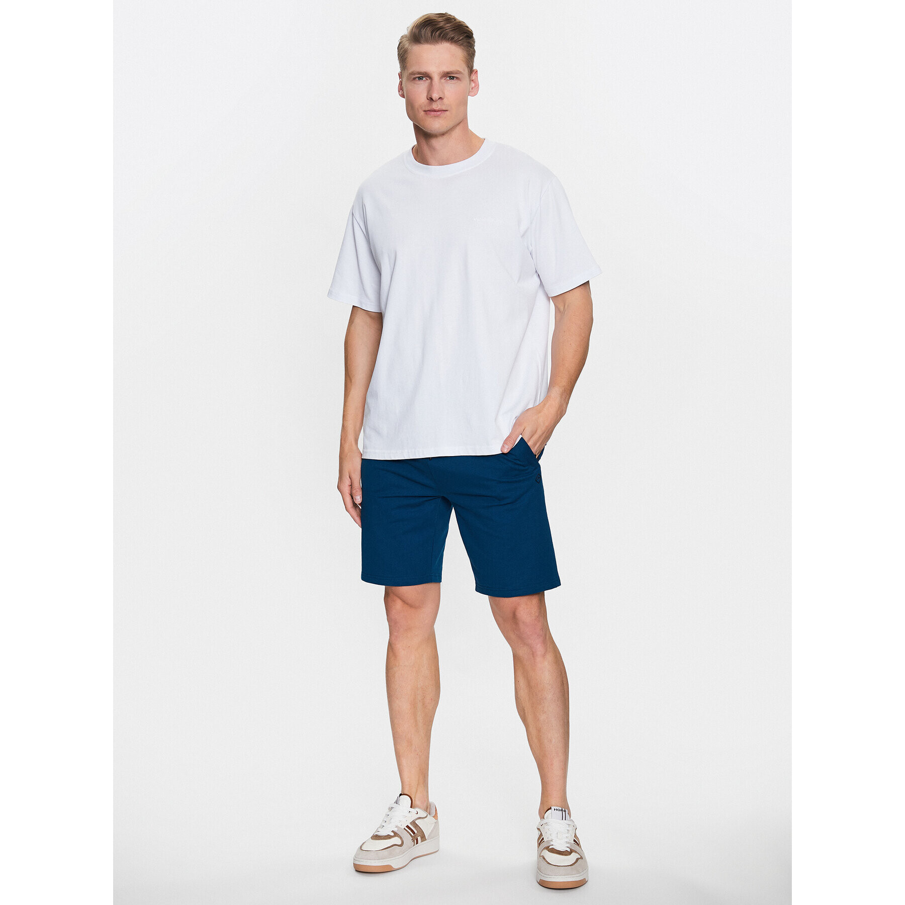 Volcano Спортни шорти N-Tando M44081 Син Regular Fit - Pepit.bg