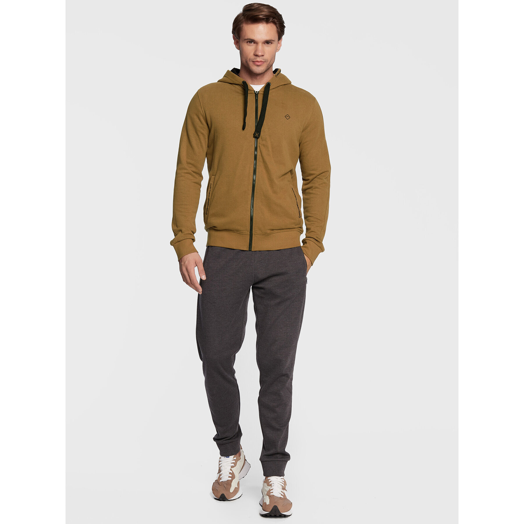 Volcano Суитшърт B-Colls M01169-W23 Кафяв Regular Fit - Pepit.bg