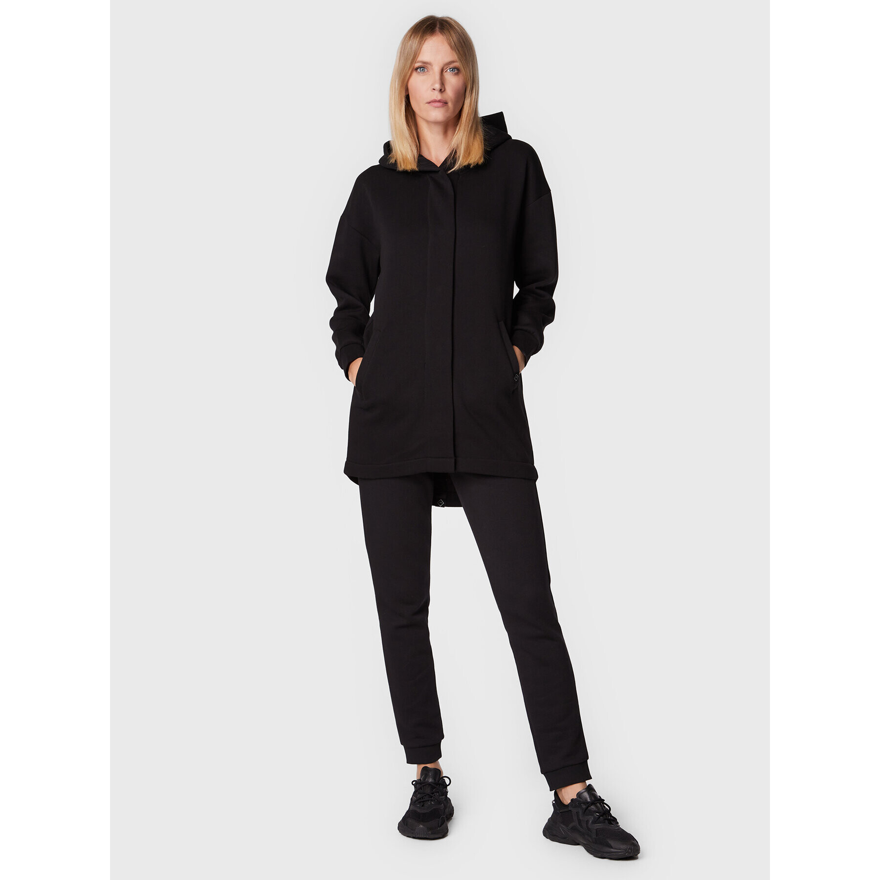Volcano Суитшърт B-Liza L01121-W23 Черен Oversize - Pepit.bg