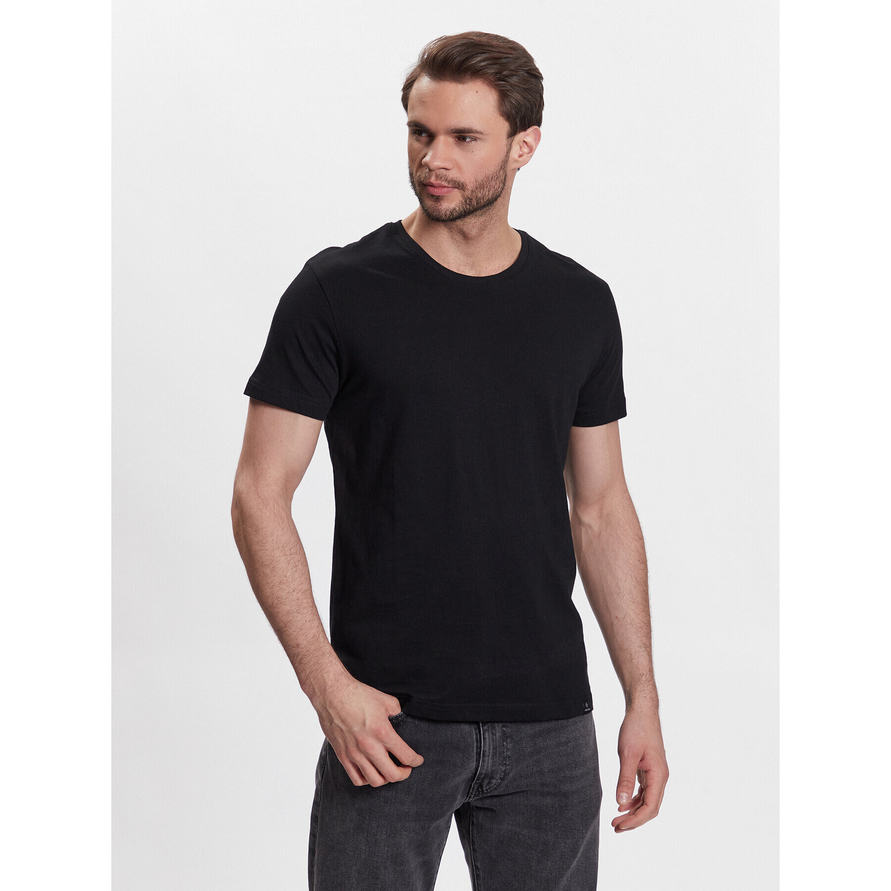 Volcano Тишърт Basic M02001-S23 Черен Regular Fit - Pepit.bg