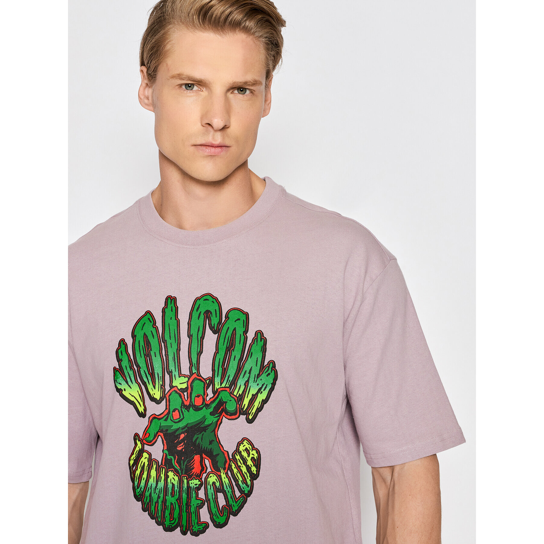 Volcom Тишърт V-Zombie Hands A4312217 Виолетов Loose Fit - Pepit.bg