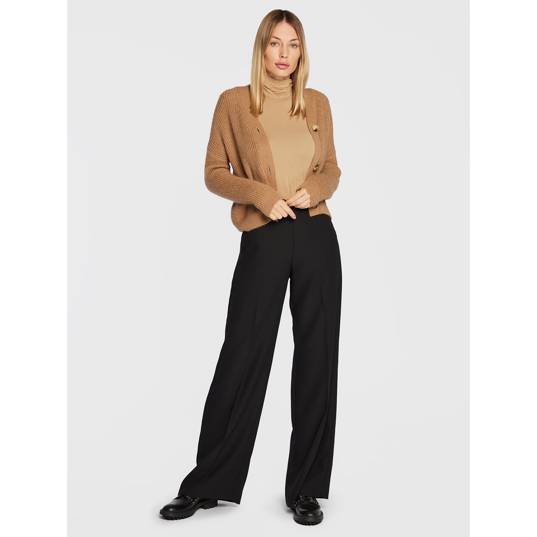 Weekend Max Mara Блуза Multif 59460123 Бежов Slim Fit - Pepit.bg