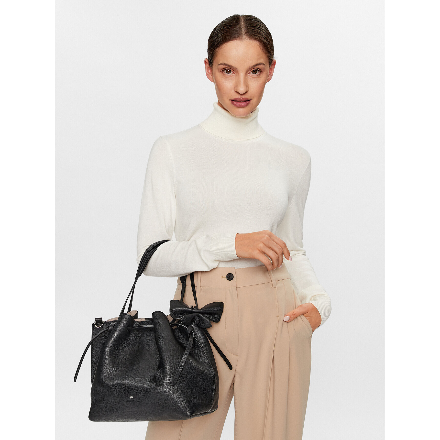 Weekend Max Mara Дамска чанта Savio 2355110832 Черен - Pepit.bg